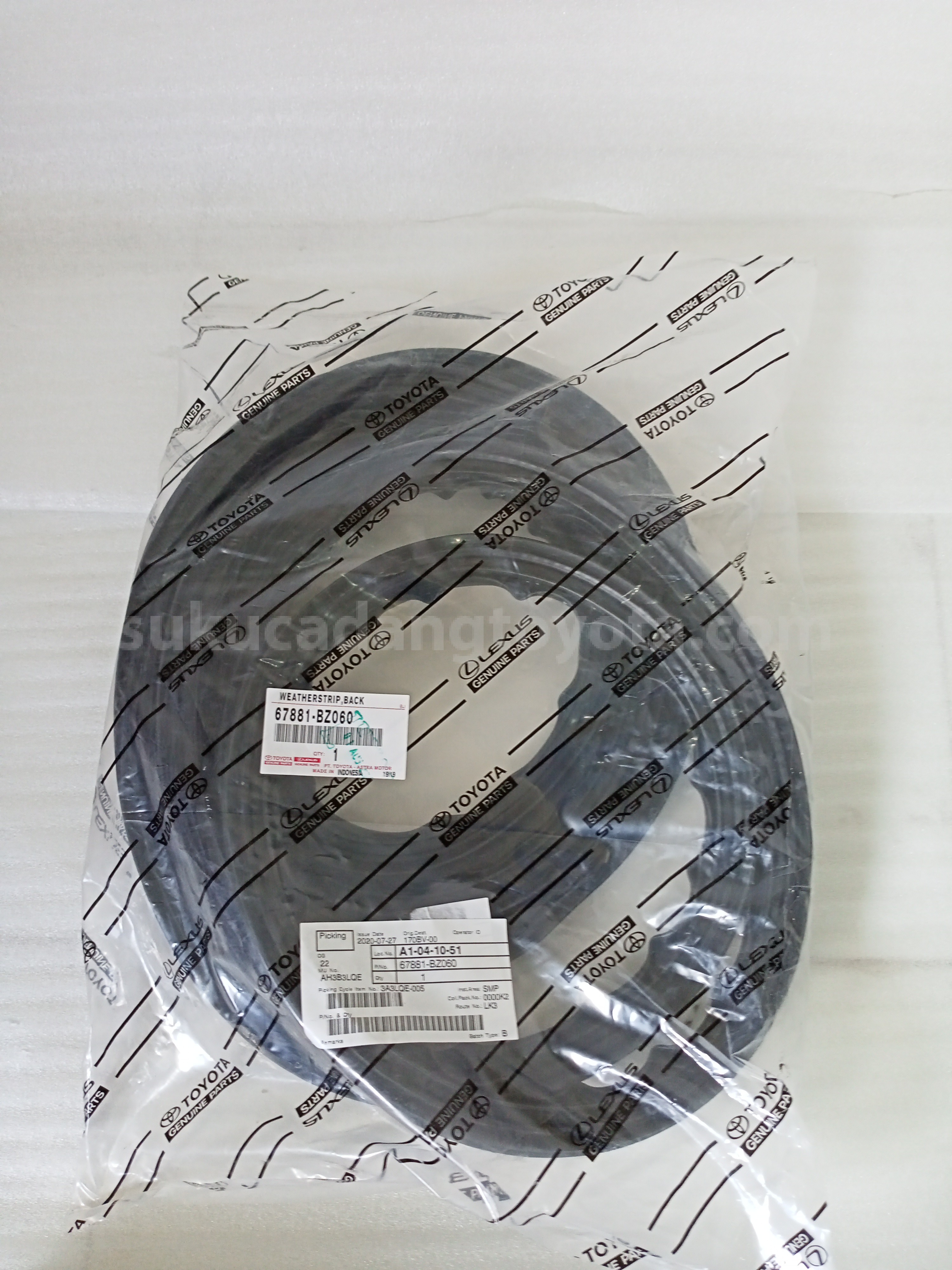 67881BZ060 WEATHERSTRIP,BACK - TOYOTA