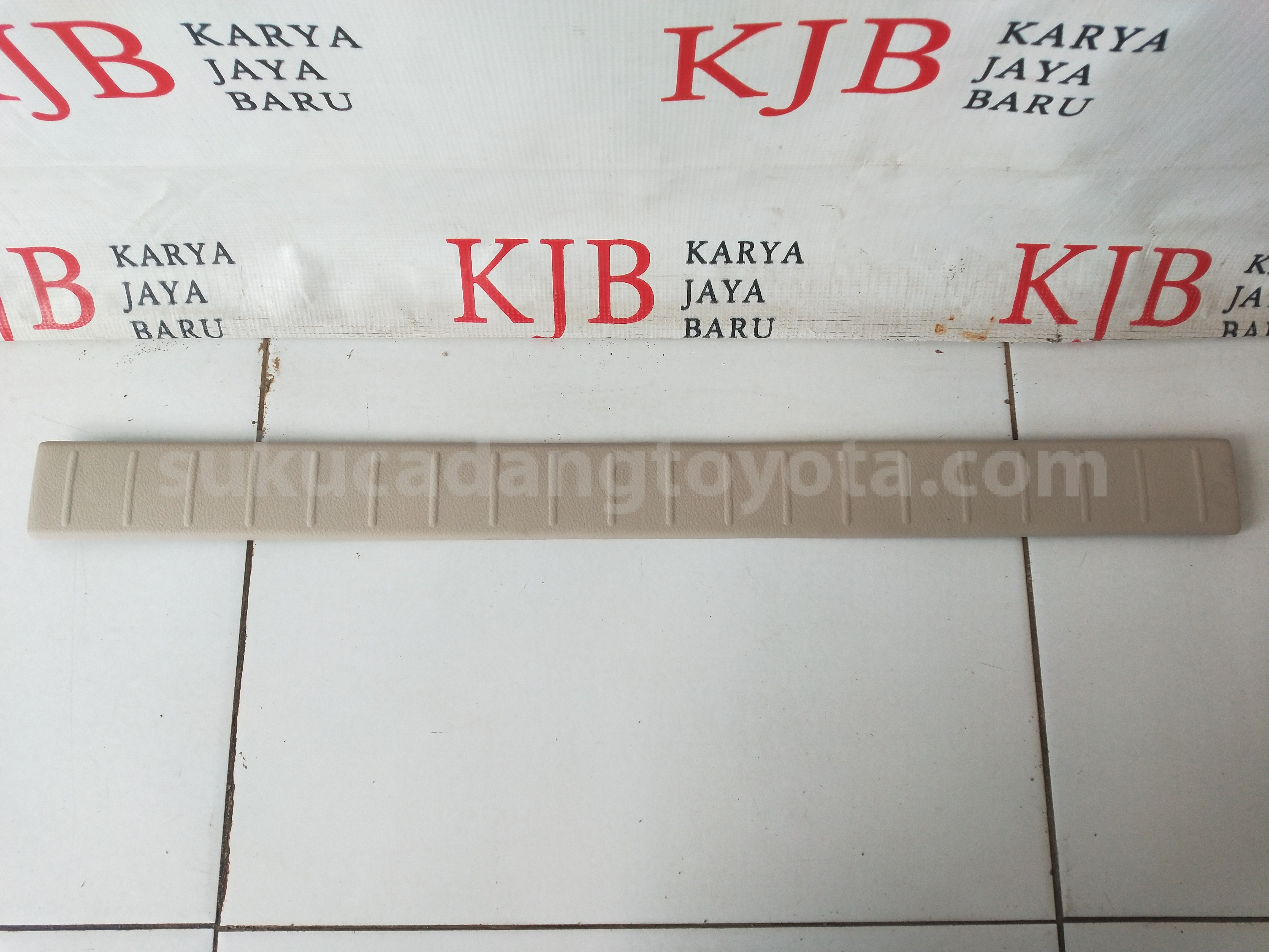 67935BZ020A0 PLATE,BCK DOOR SCUFF - TOYOTA