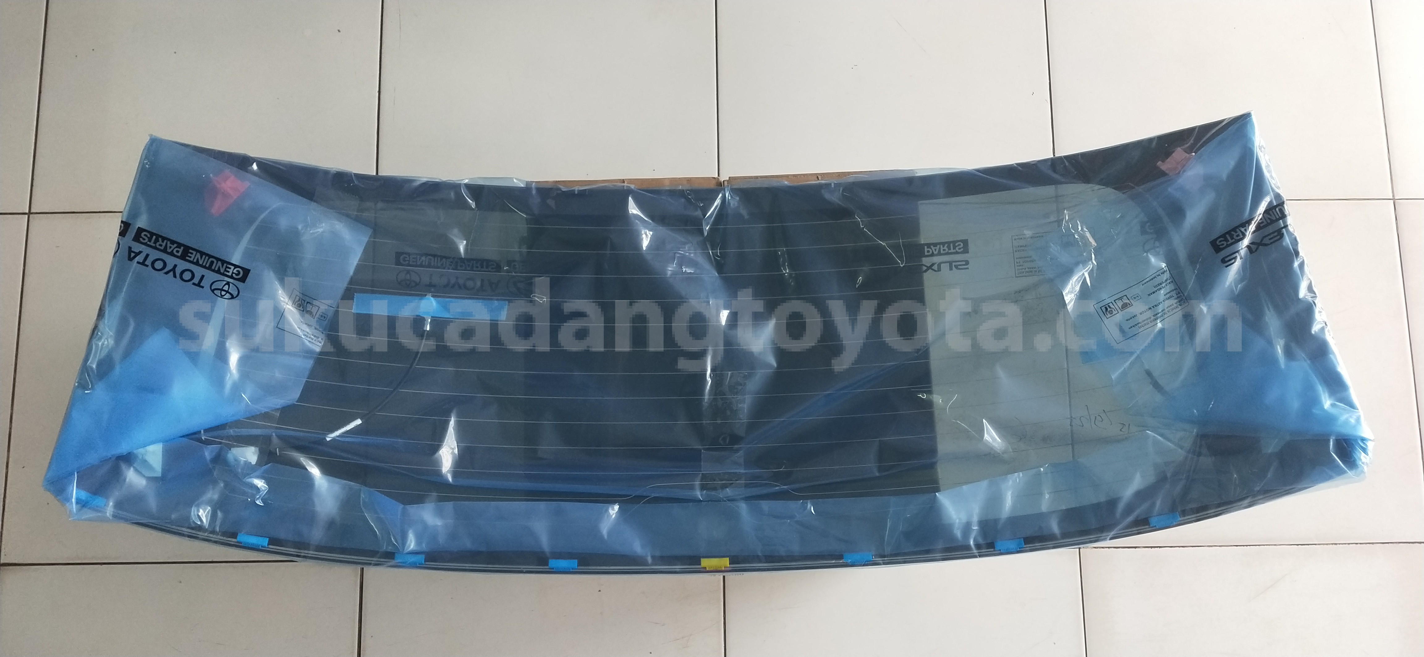 681050K350 GLASS S/A, BACK DOOR - TOYOTA