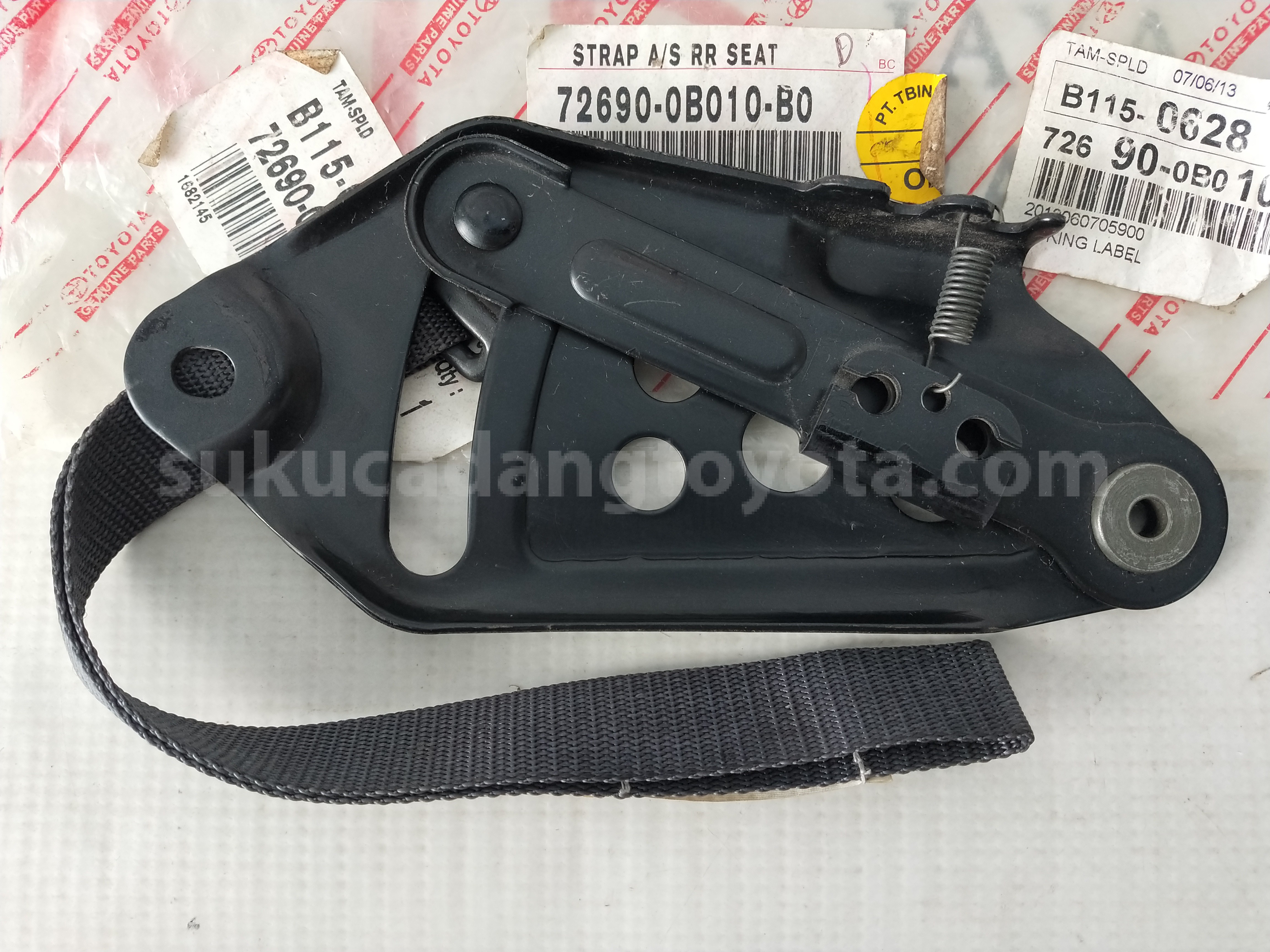 726900B010B0 STRAP A/S RR SEAT - TOYOTA