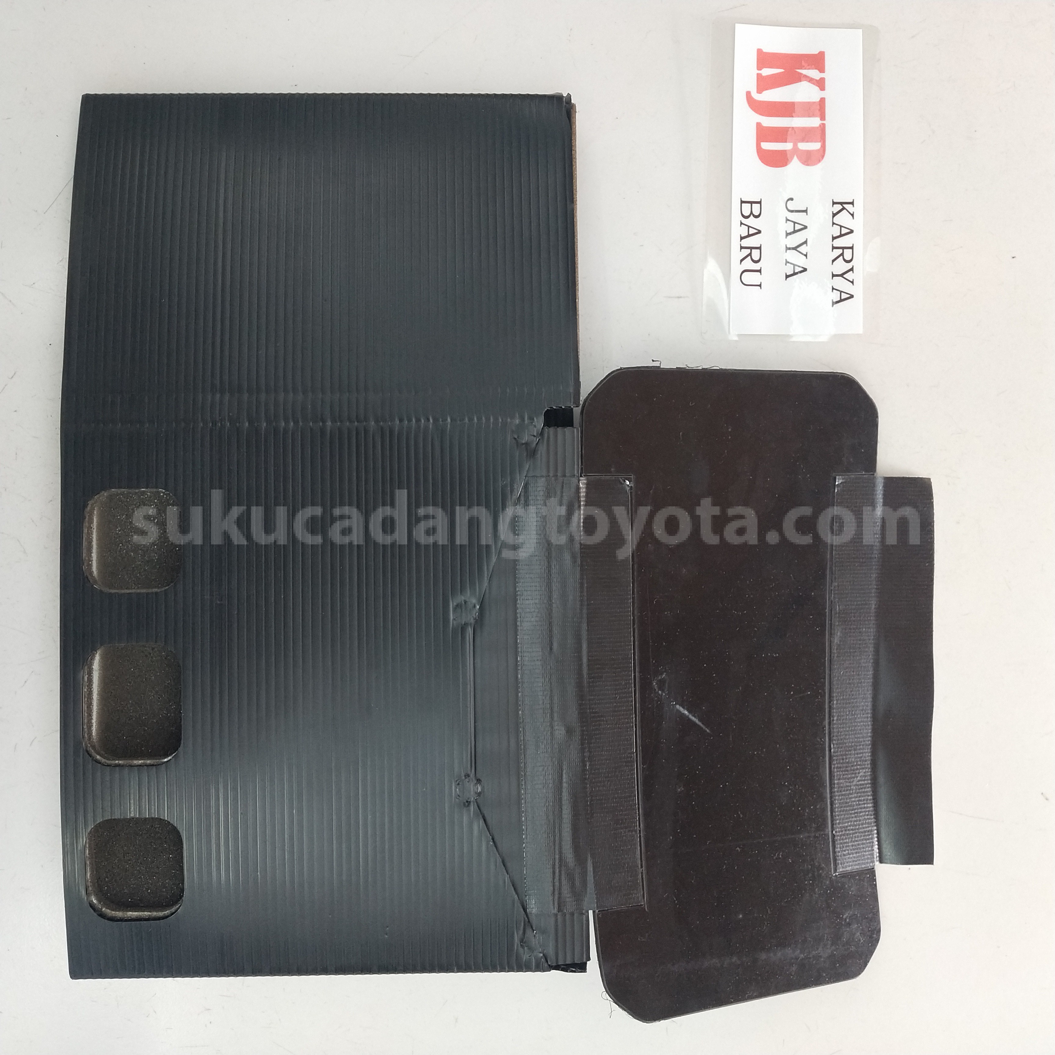 74405BZ030 COVER S/A, BATTERY - TOYOTA