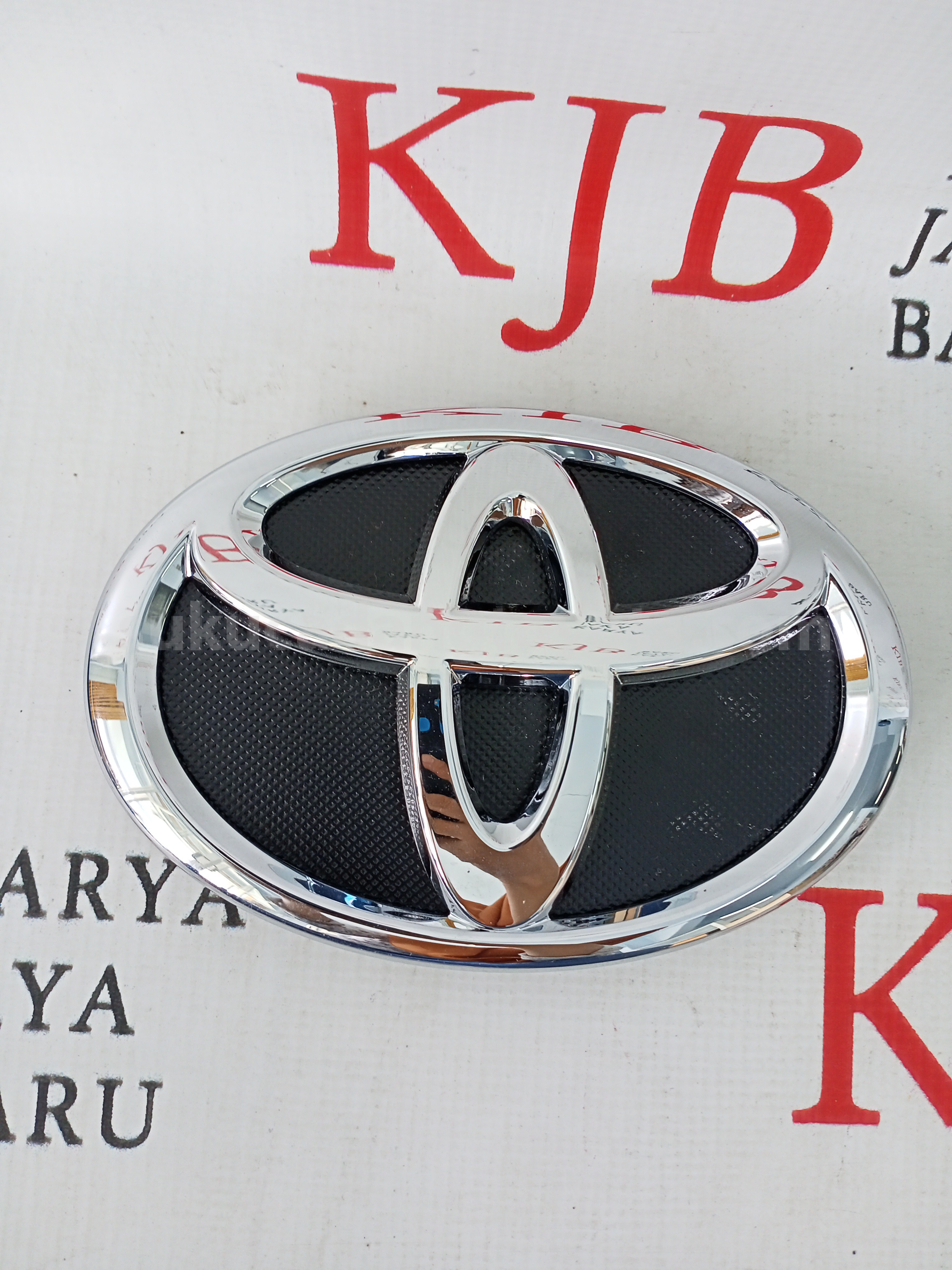 753100K110 EMBLEM AS RAD GRILLE - TOYOTA