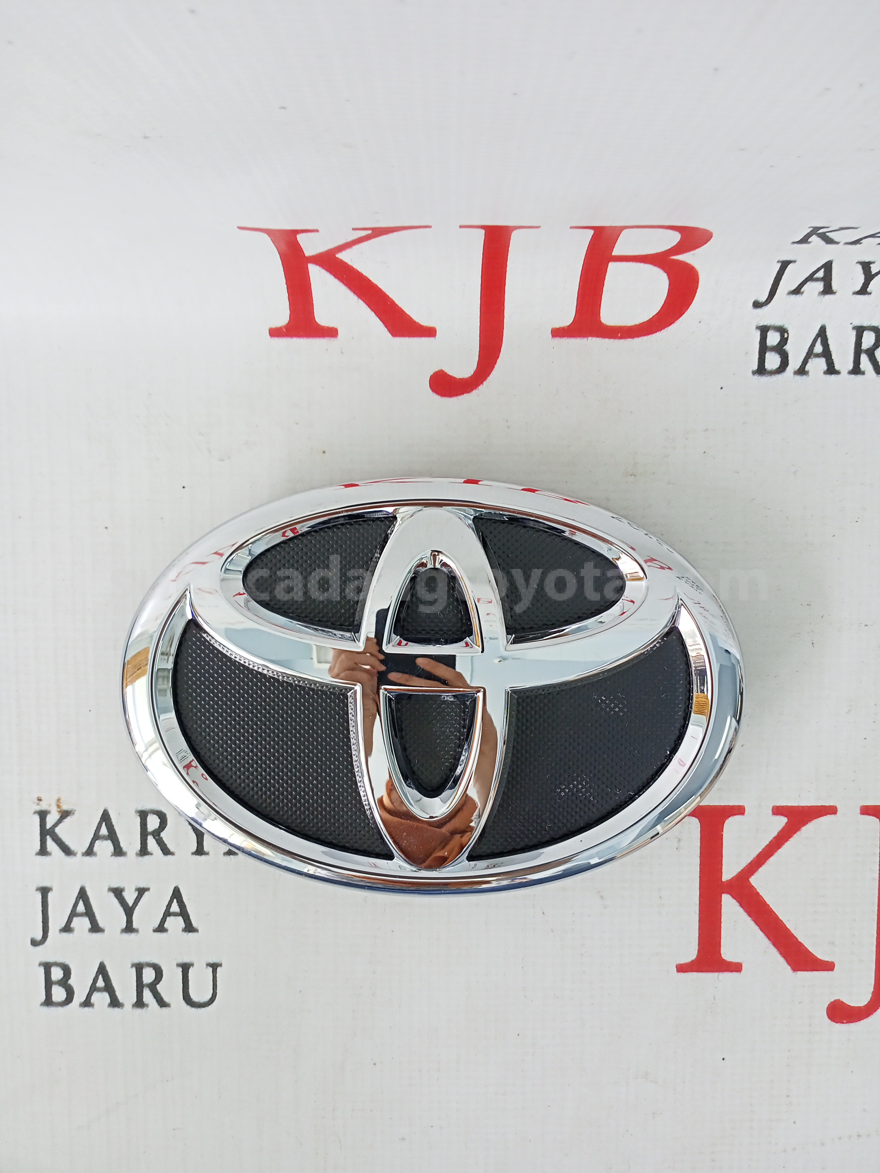753100K110 EMBLEM AS RAD GRILLE - TOYOTA