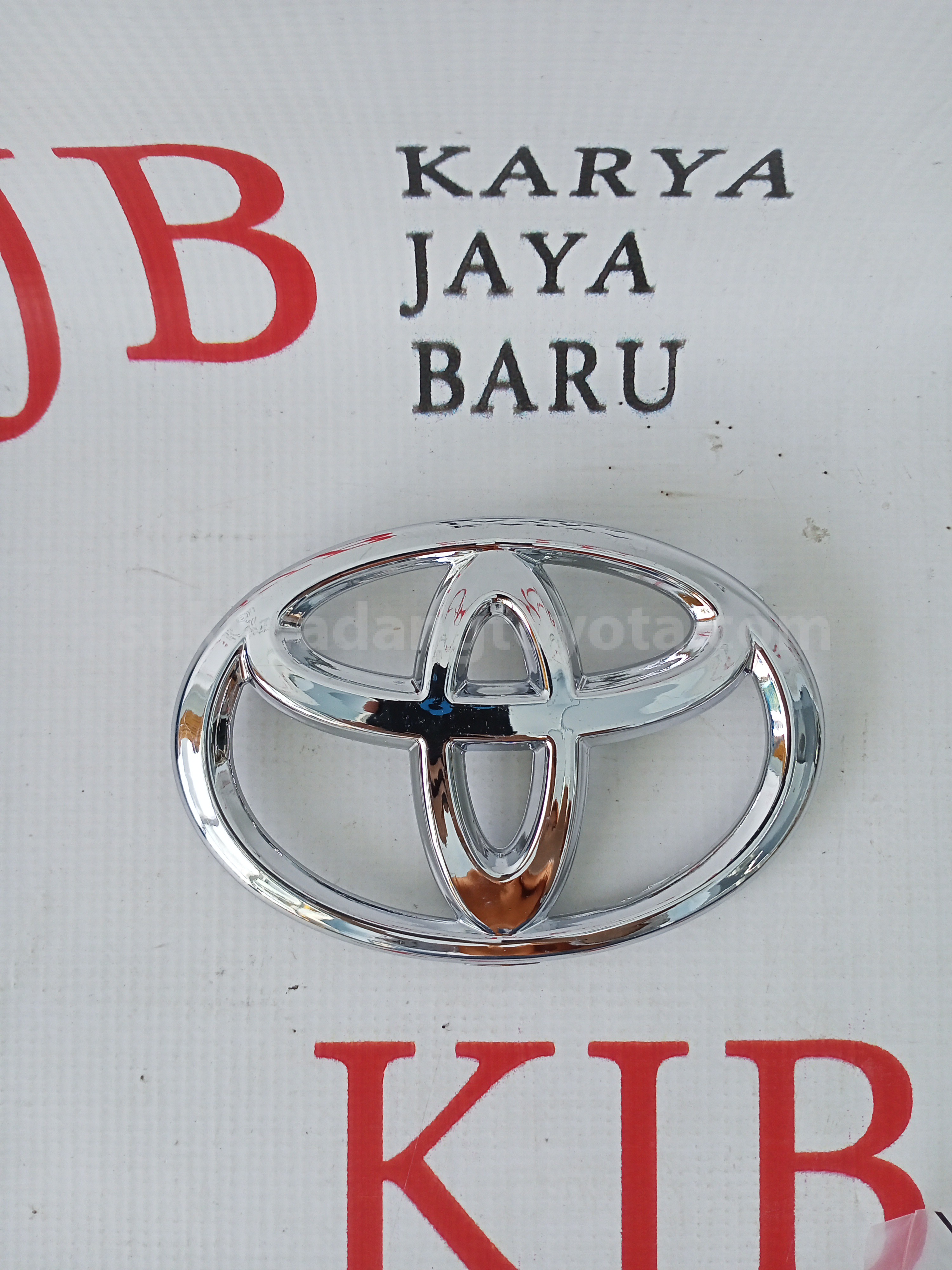 753110K030 EMBLEM RADIATOR GRIL - TOYOTA