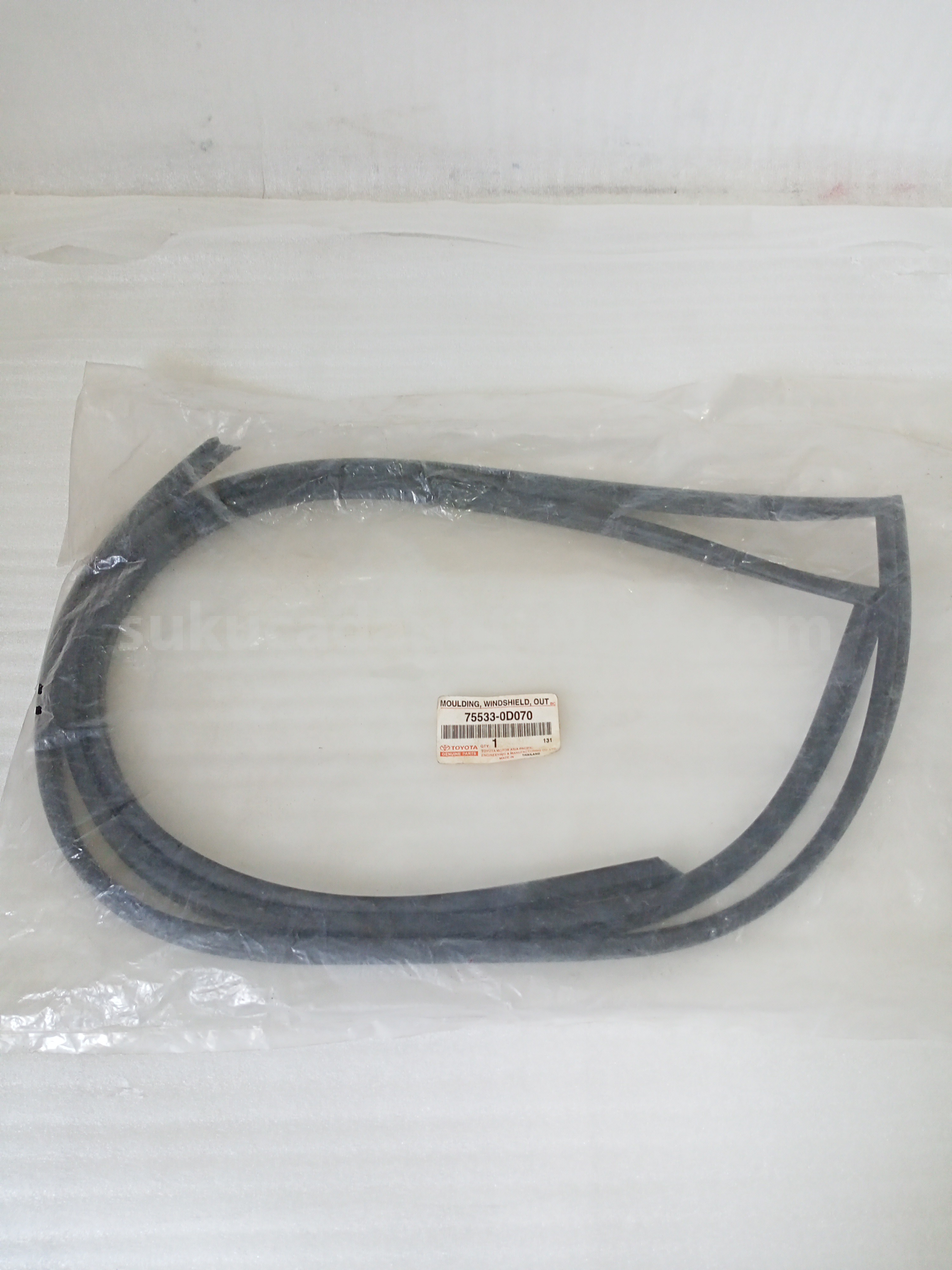 755330D070 MOULDING, WINDSHIELD - TOYOTA