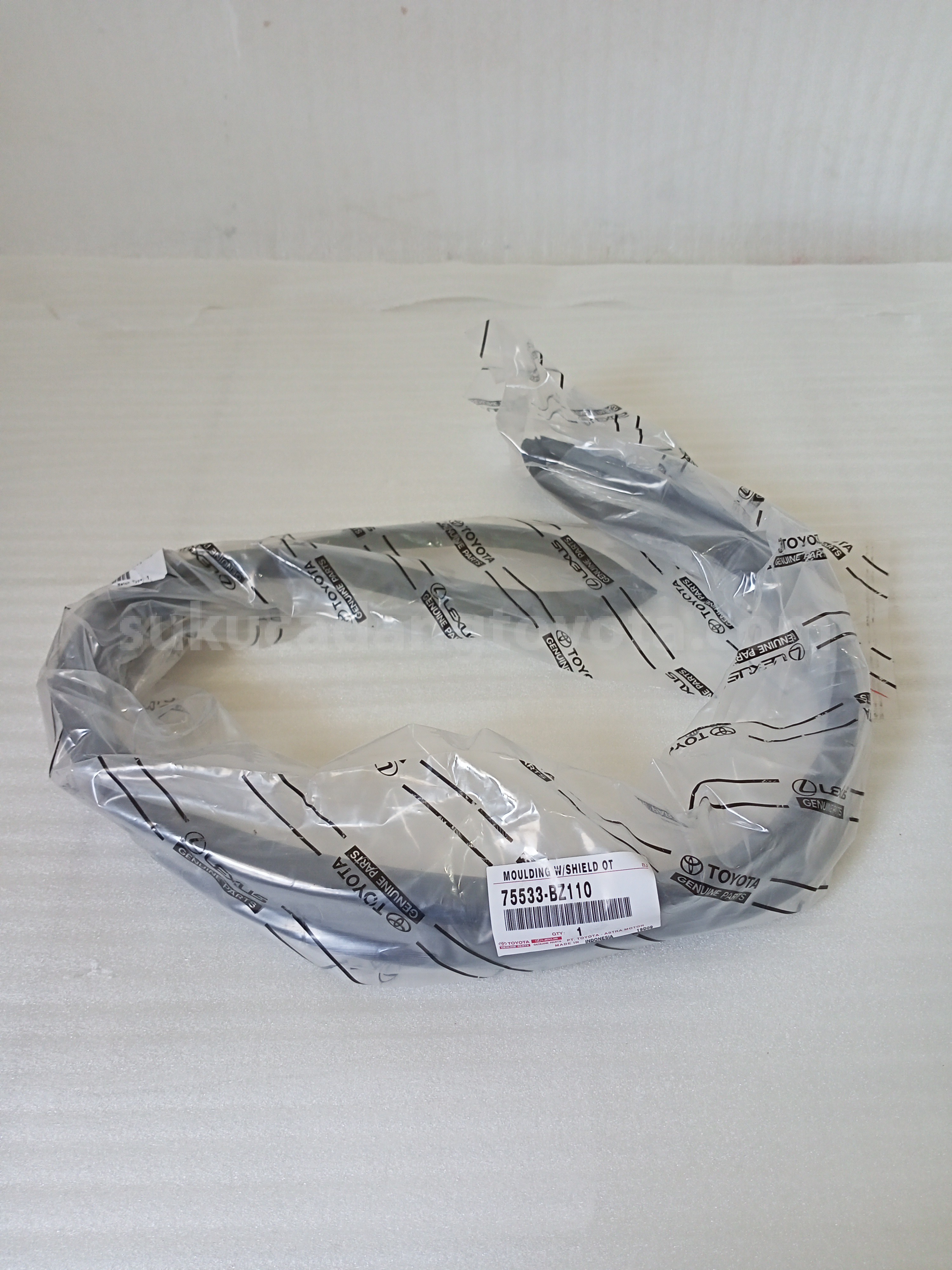 75533BZ110 MOULDING W/SHIELD OT - TOYOTA