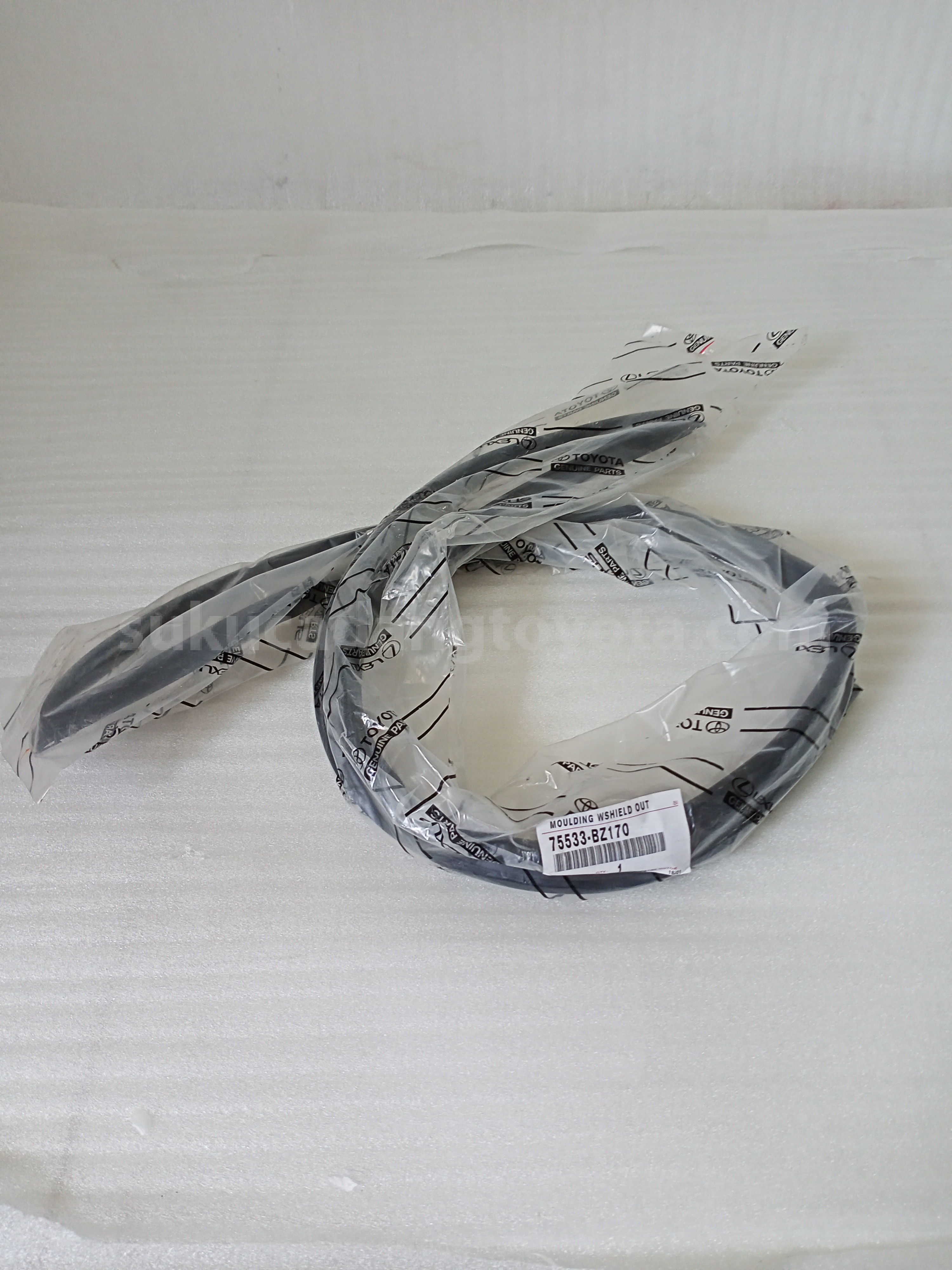 75533BZ170 MOULDING WSHIELD OUT - TOYOTA