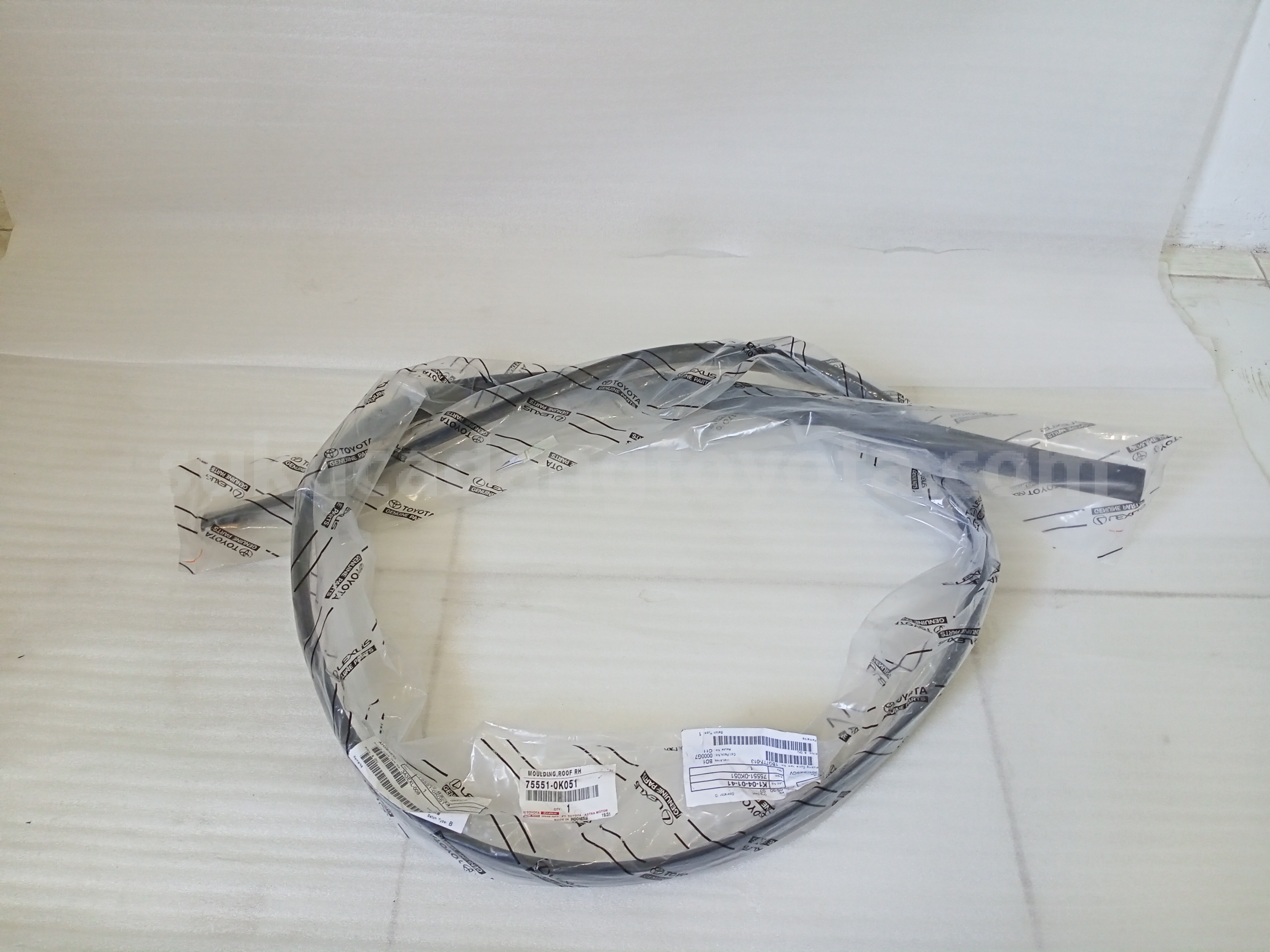 755510K051 MOULDING,ROOF RH - TOYOTA