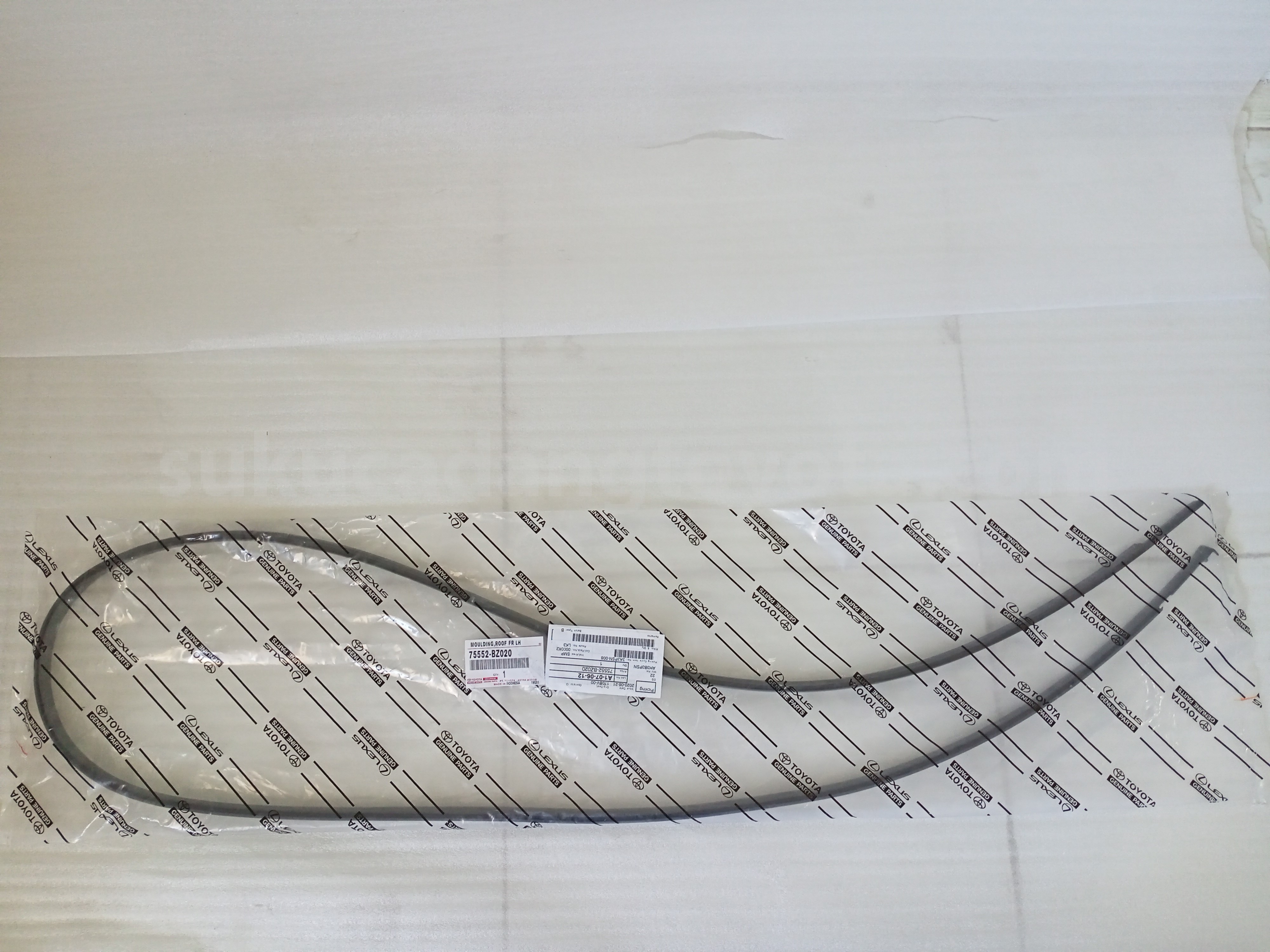 75552BZ020 MOULDING,ROOF FR LH - TOYOTA