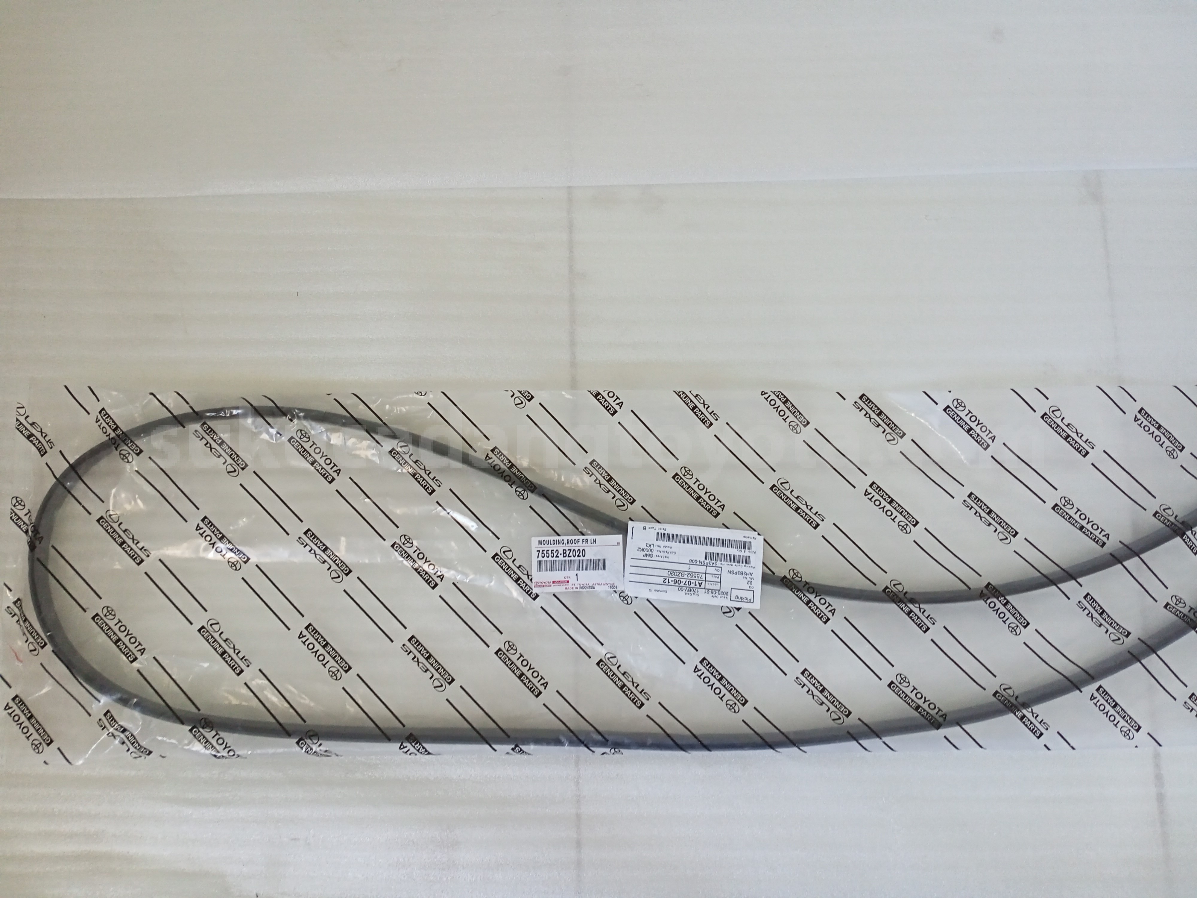 75552BZ020 MOULDING,ROOF FR LH - TOYOTA