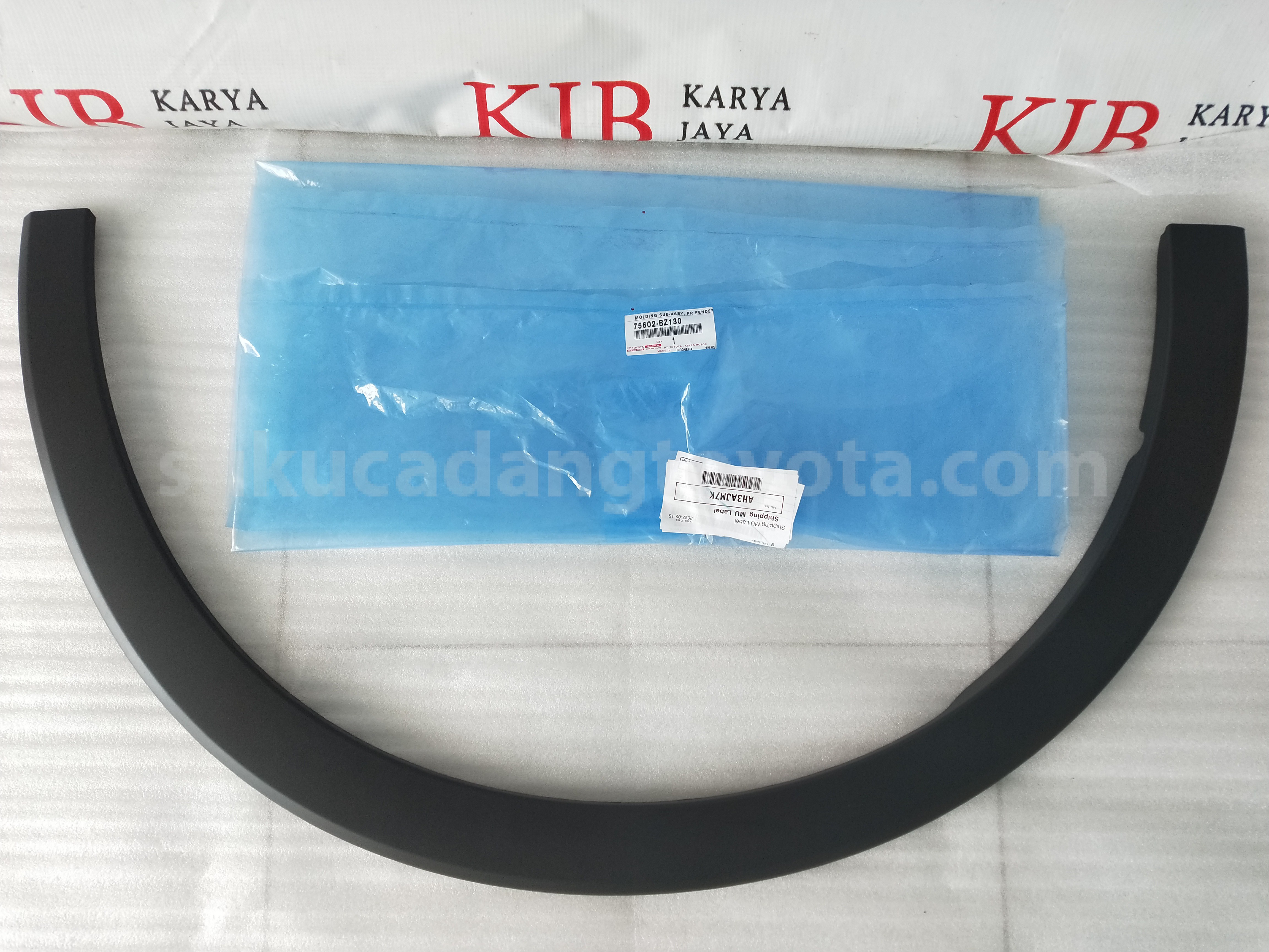 75602BZ130 MOLDING SUB-ASSY, FR FENDER, LH - TOYOTA