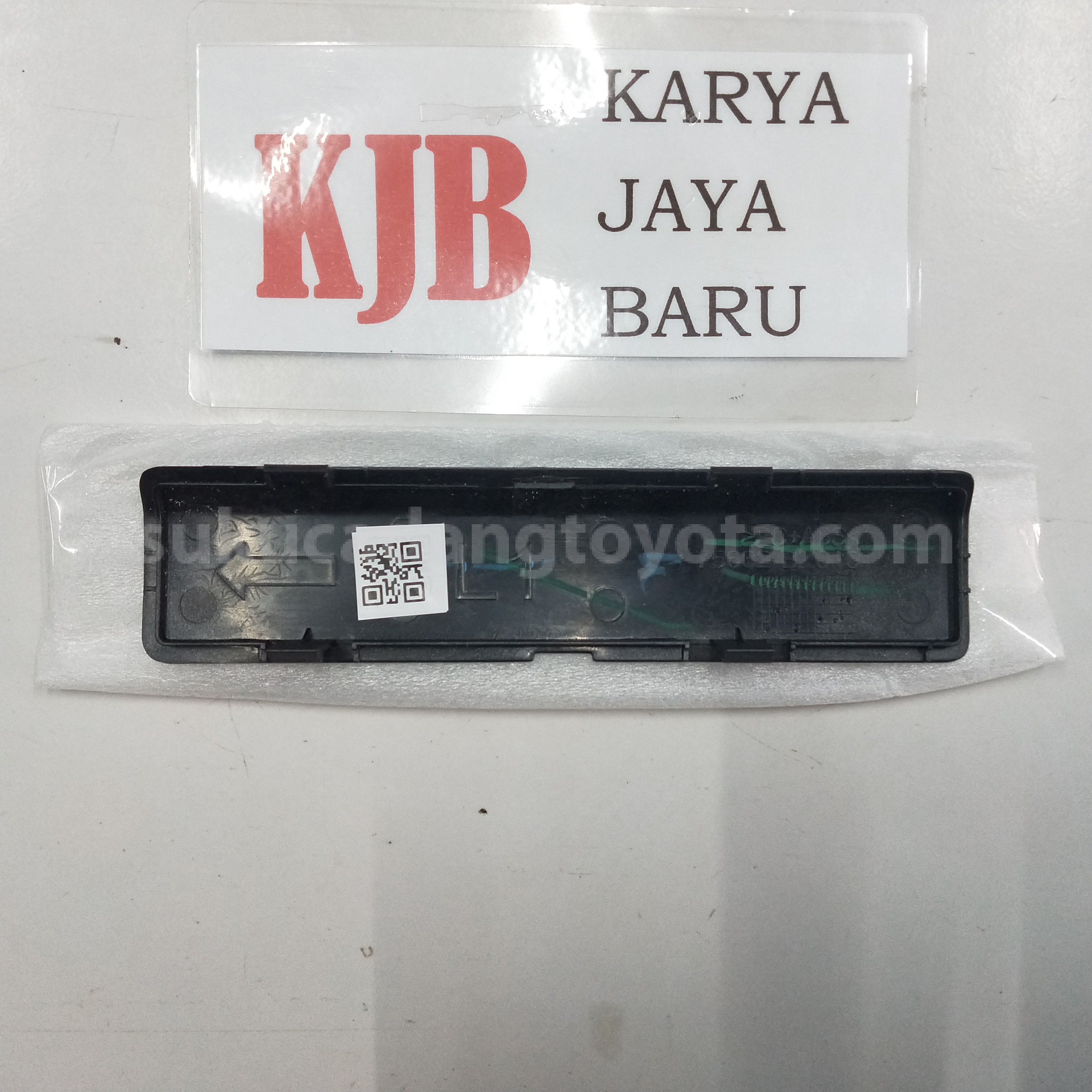 75632BZ010 LID, RF SIDE GAR 1 LH - TOYOTA