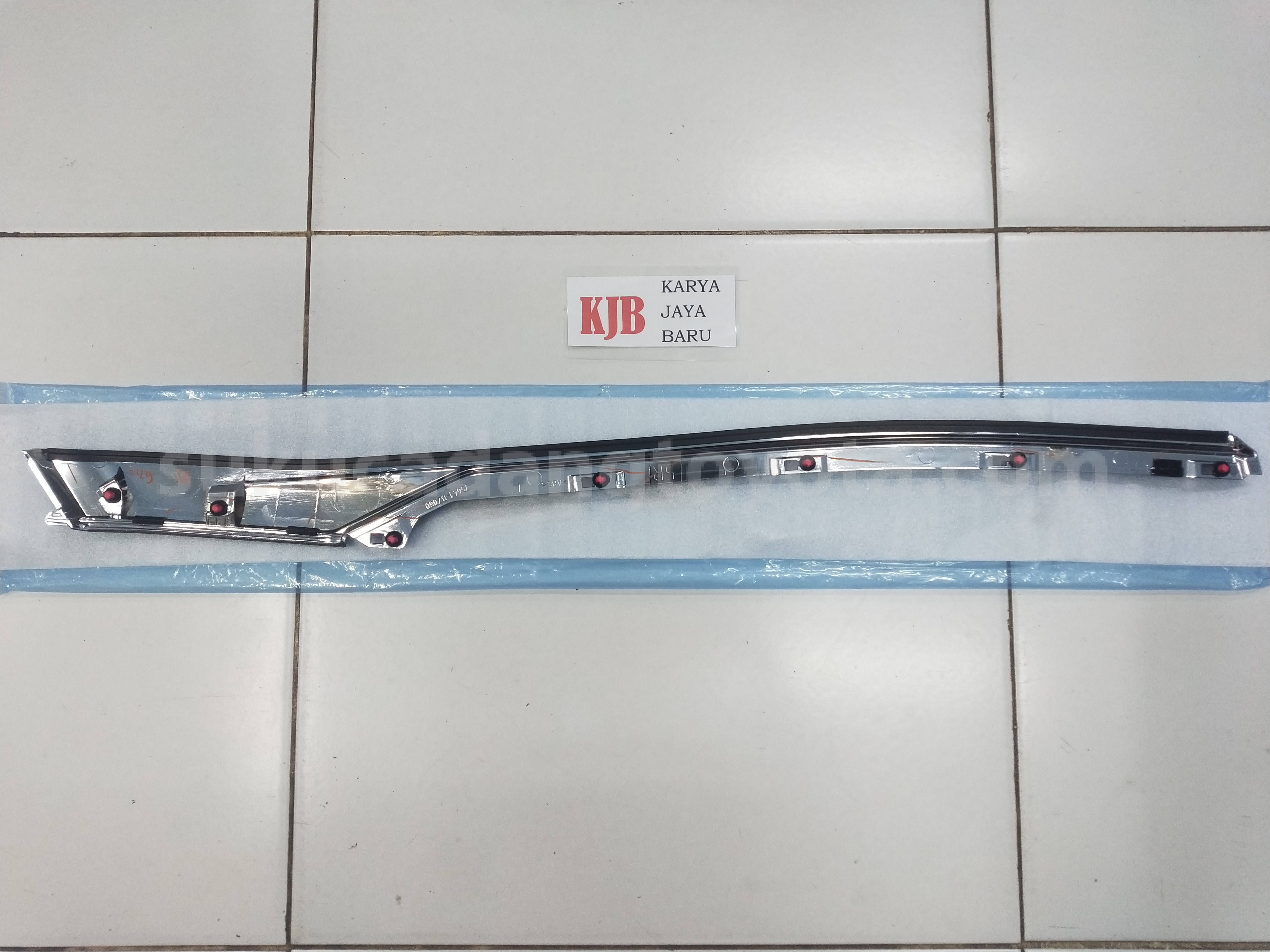 75641BZ080 MOULDING, QRT WDW FR RH - TOYOTA