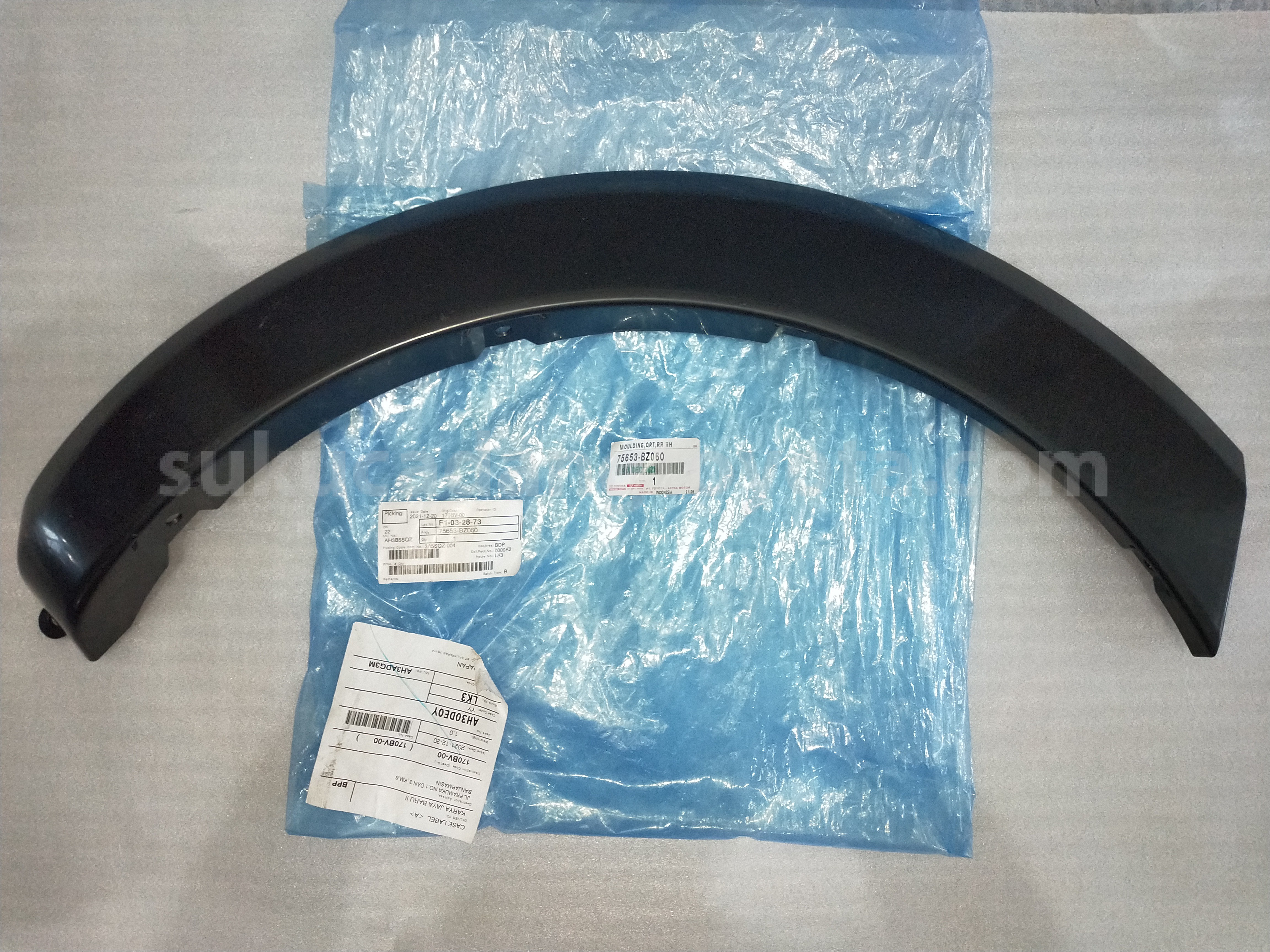 75653BZ060 MOULDING,QRT,RR RH - TOYOTA