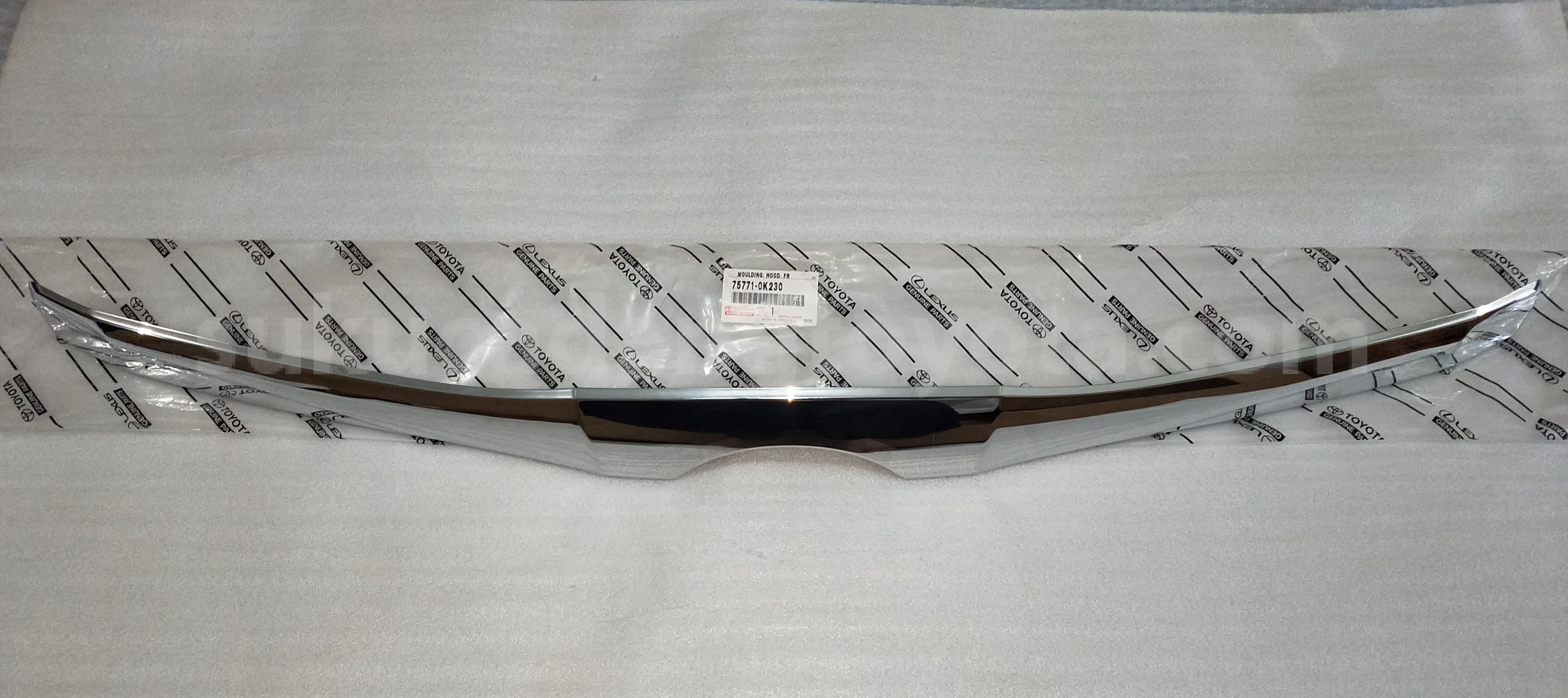 757710K230 MOULDING, HOOD, FR - TOYOTA