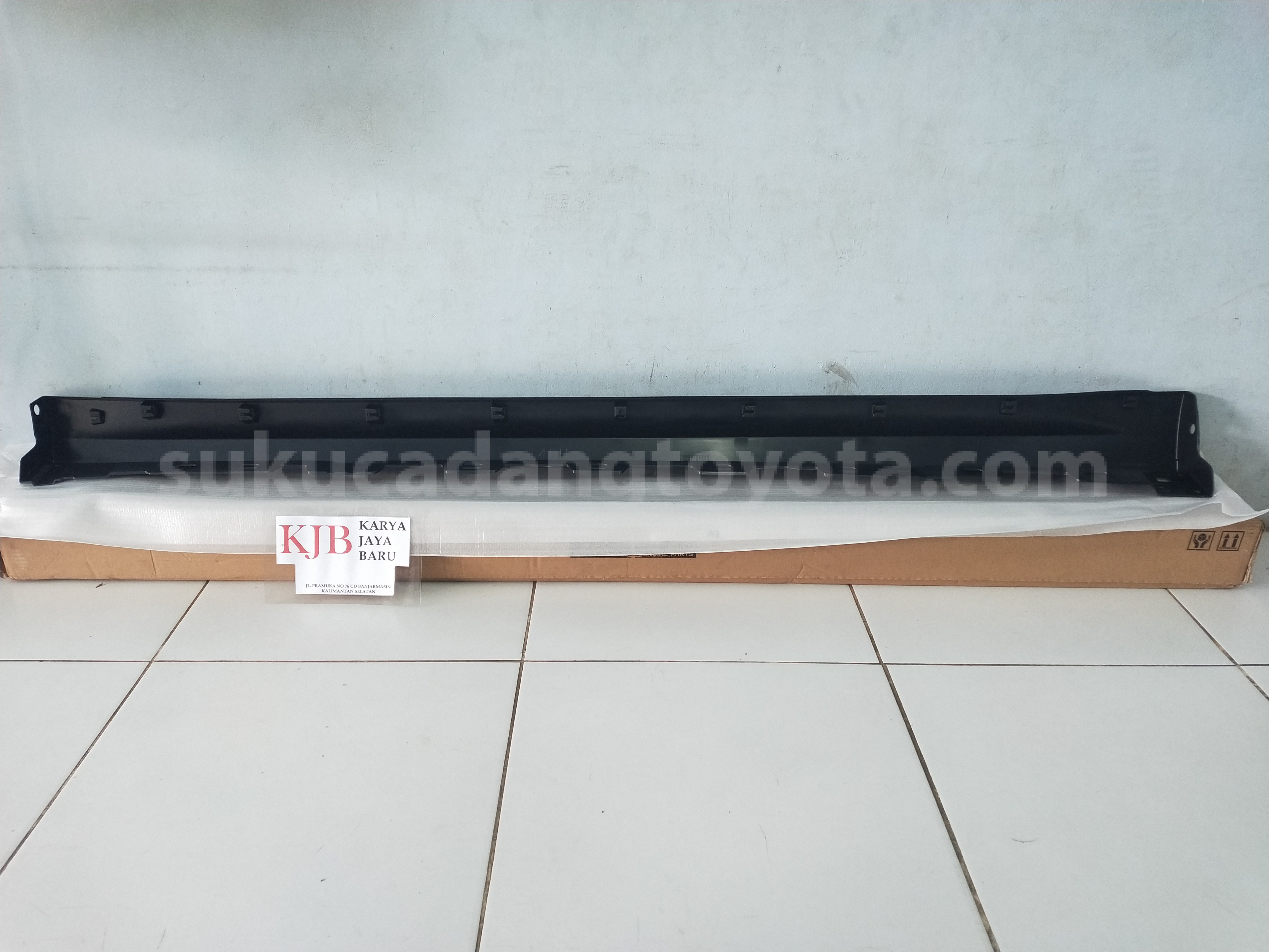 75851BZ330 MOULDING ROCK PNL RH - TOYOTA