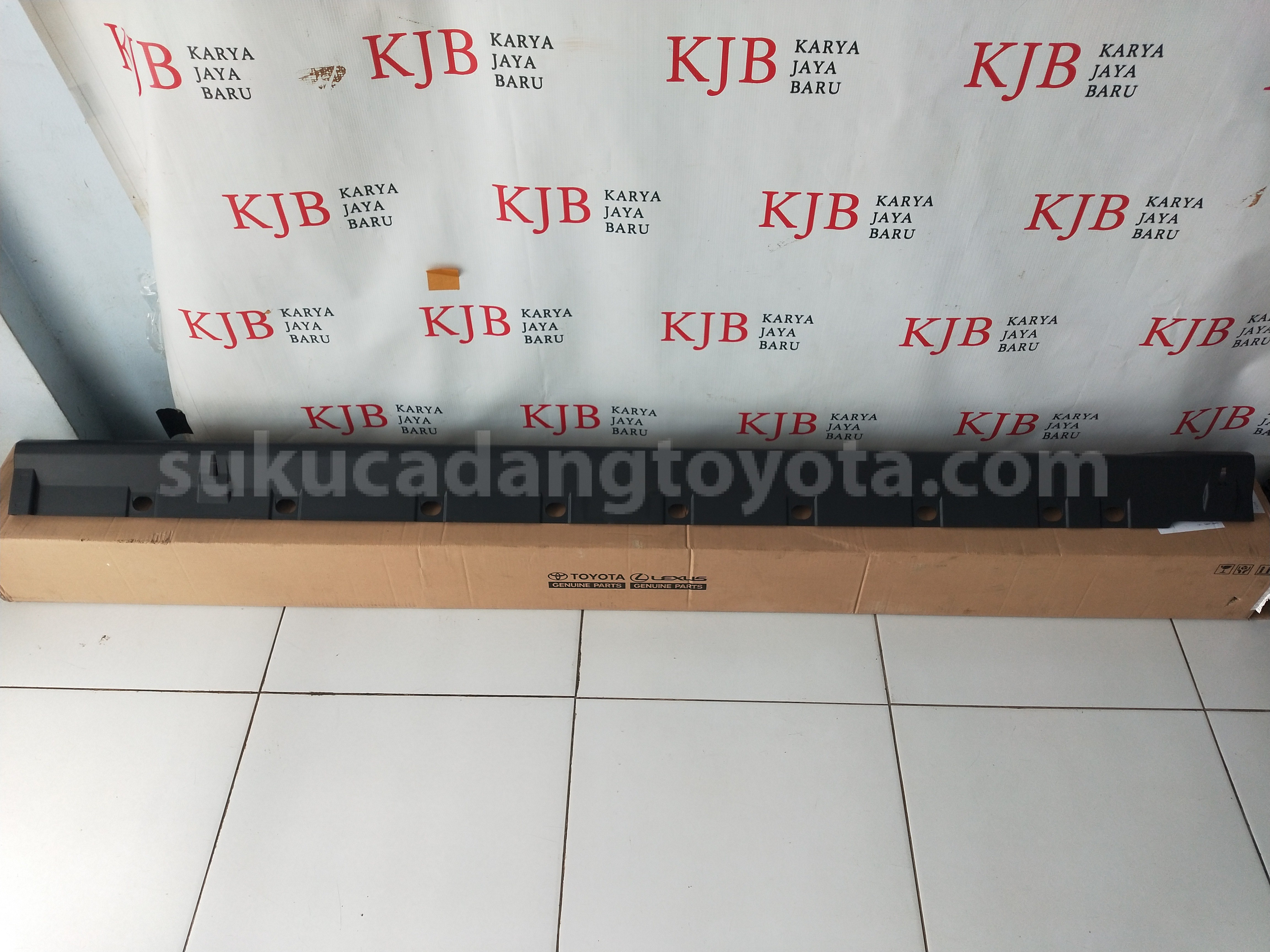75851BZ480 MOULDING ROCK PNL RH - TOYOTA