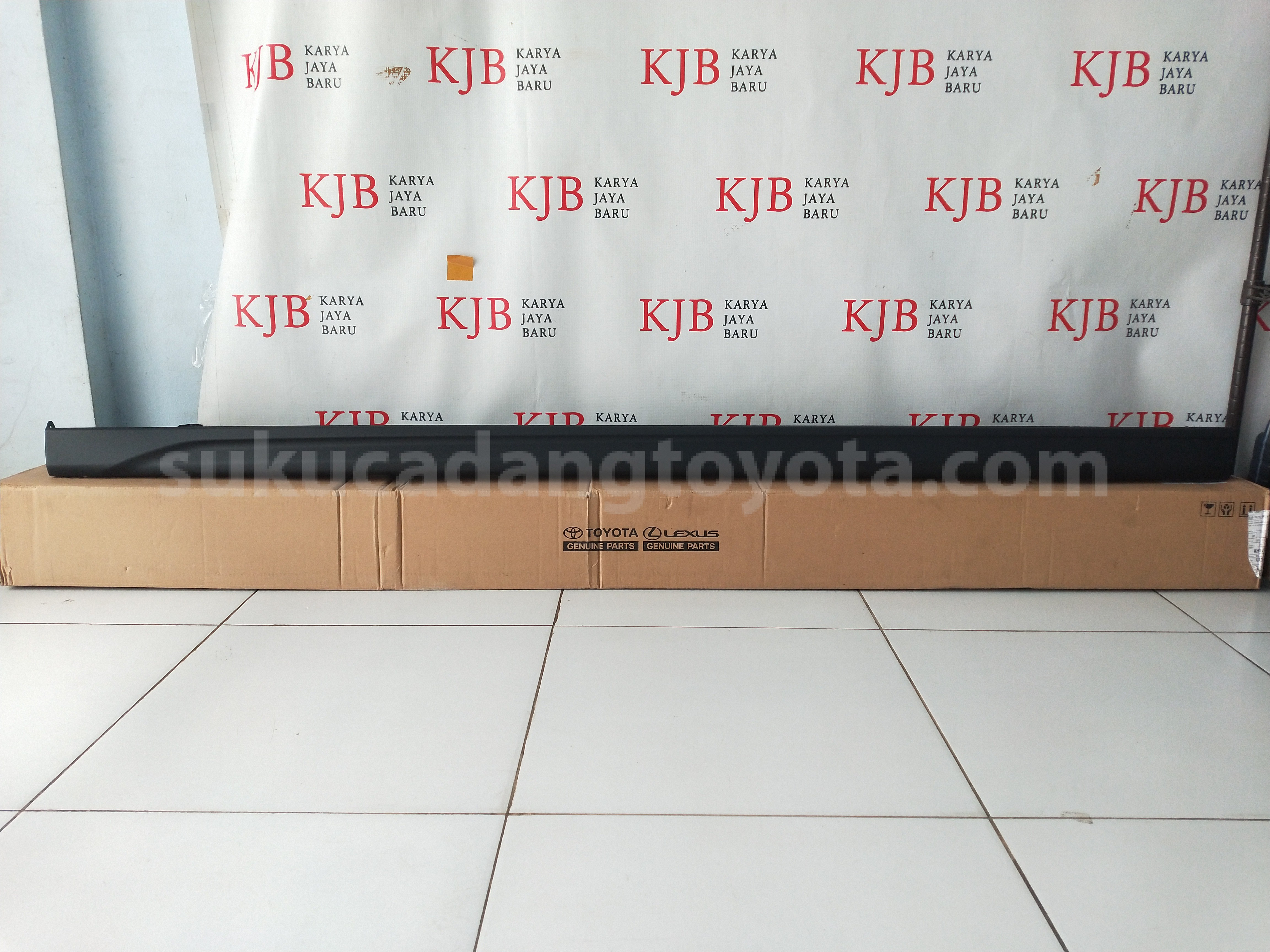 75852BZ480 MOULDING ROCK PNL LH - TOYOTA