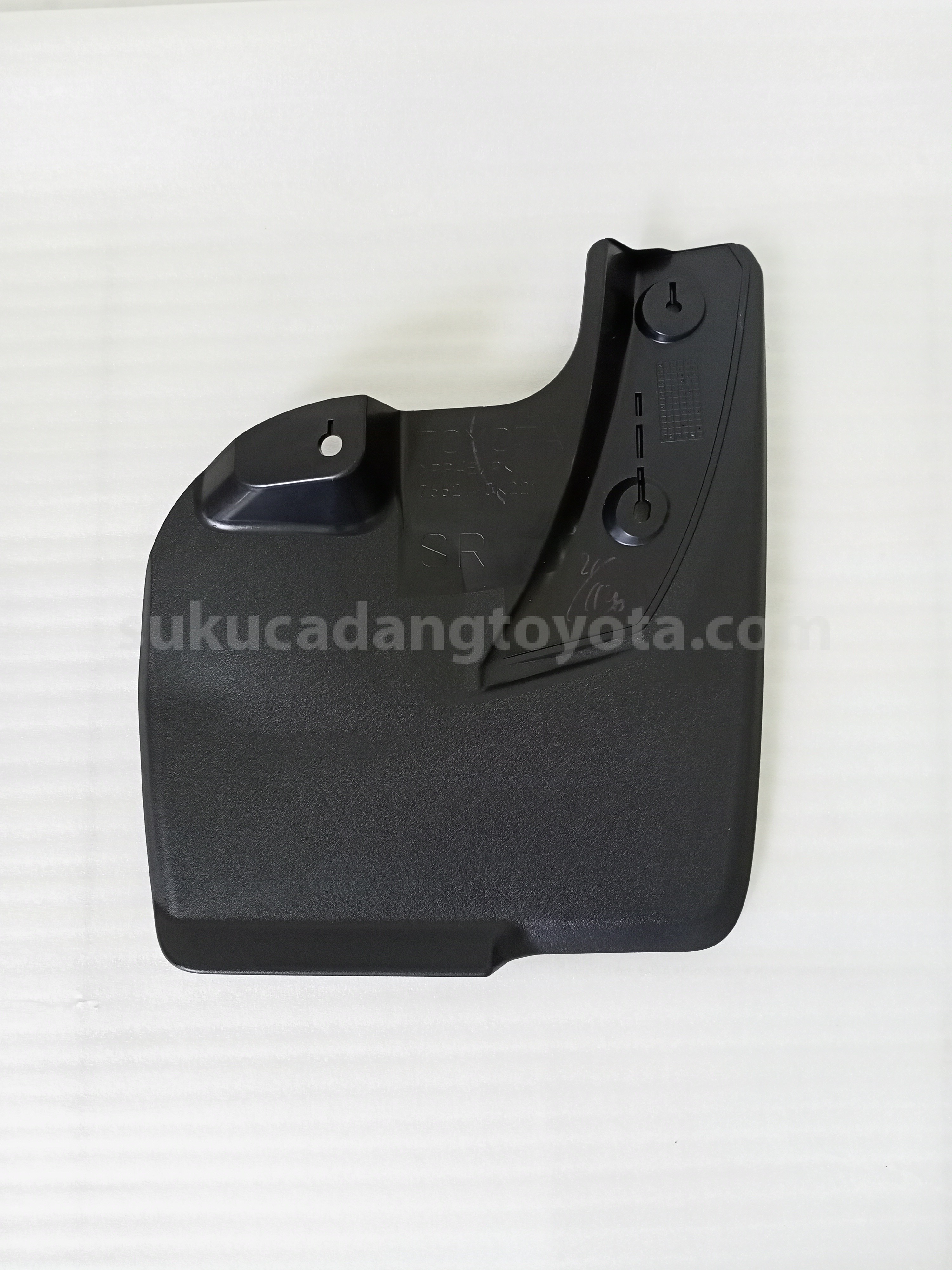 766210K221 MUDGUARD FR FENDER R - TOYOTA