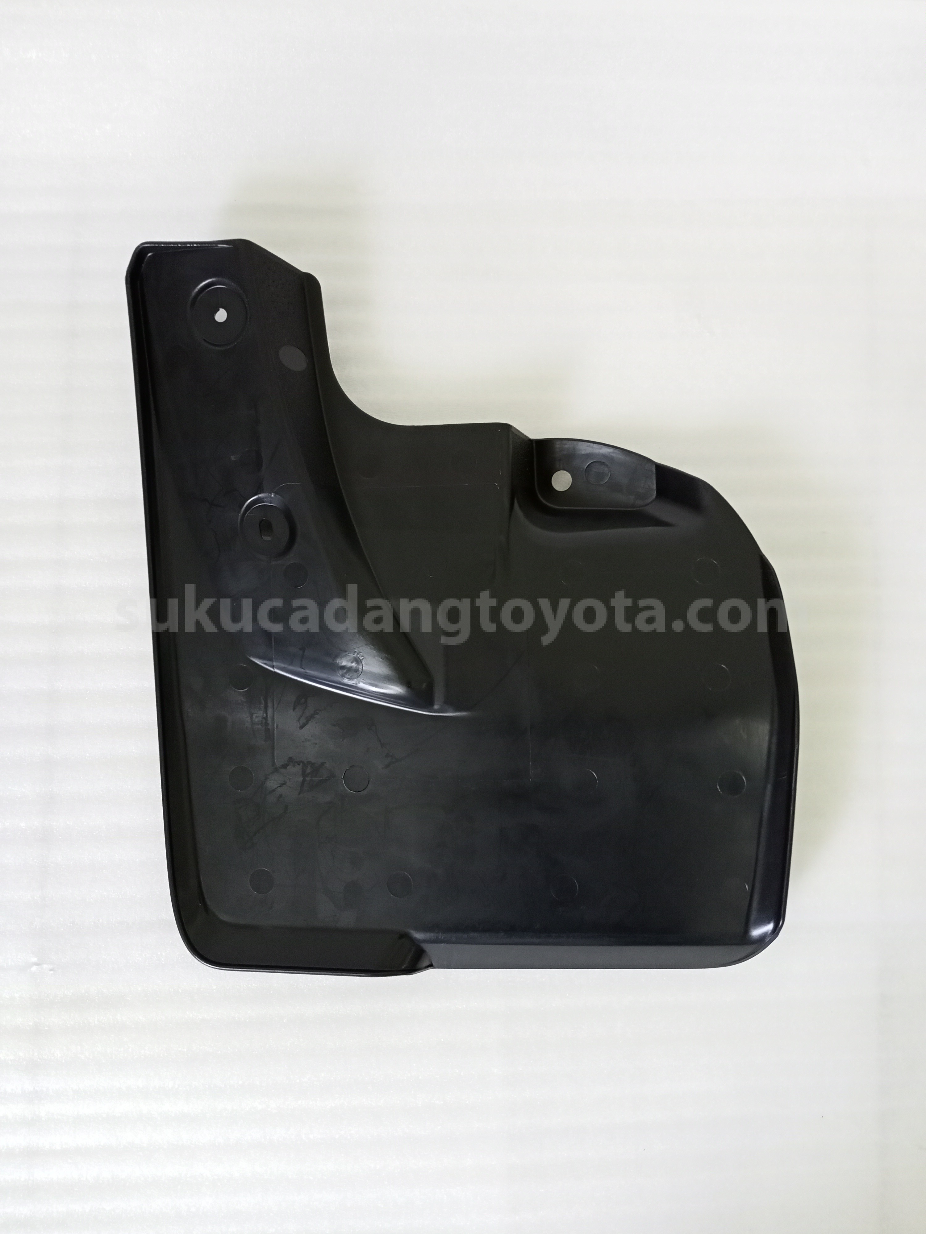 766210K221 MUDGUARD FR FENDER R - TOYOTA