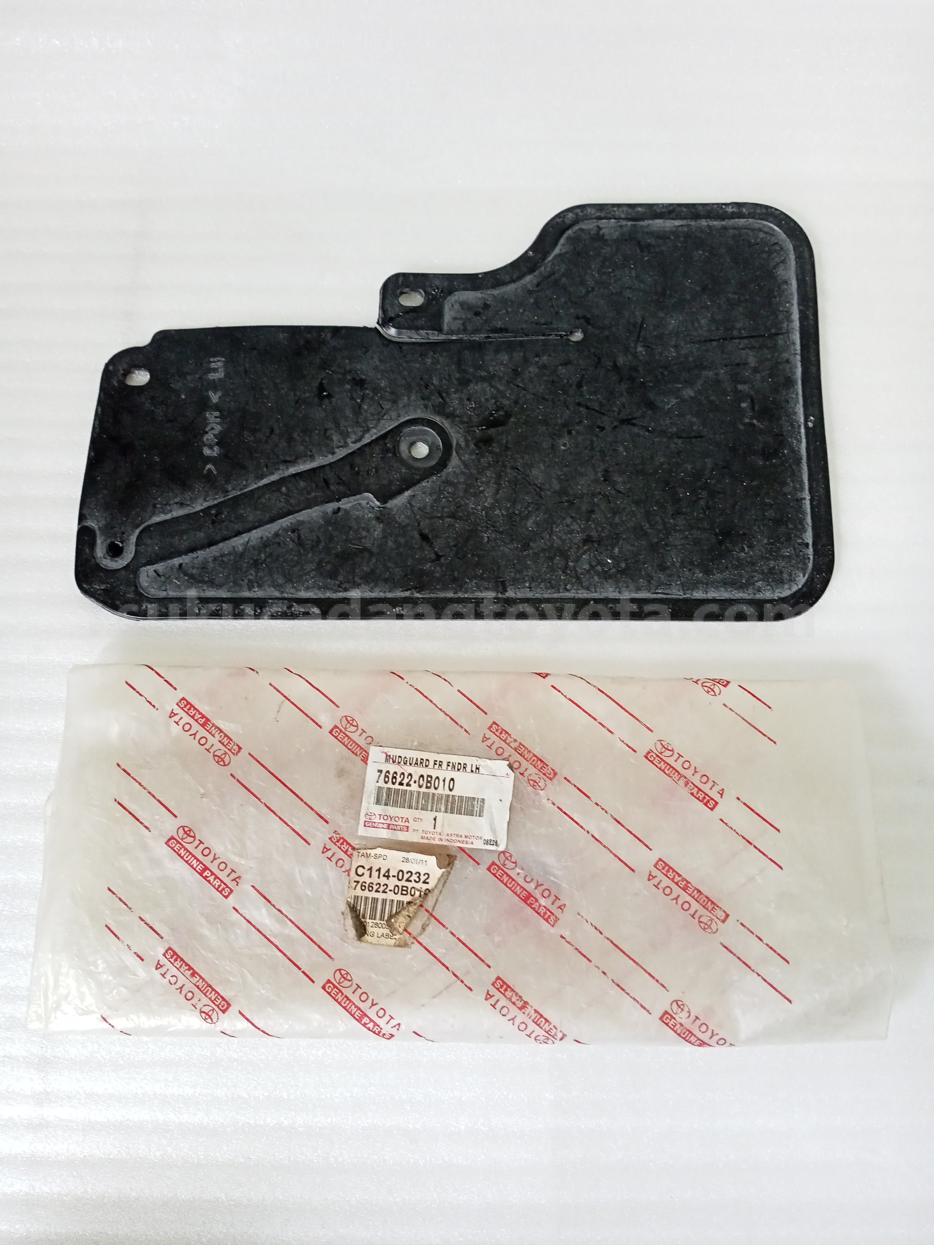 766220B010 MUDGUARD FR FNDR LH - TOYOTA