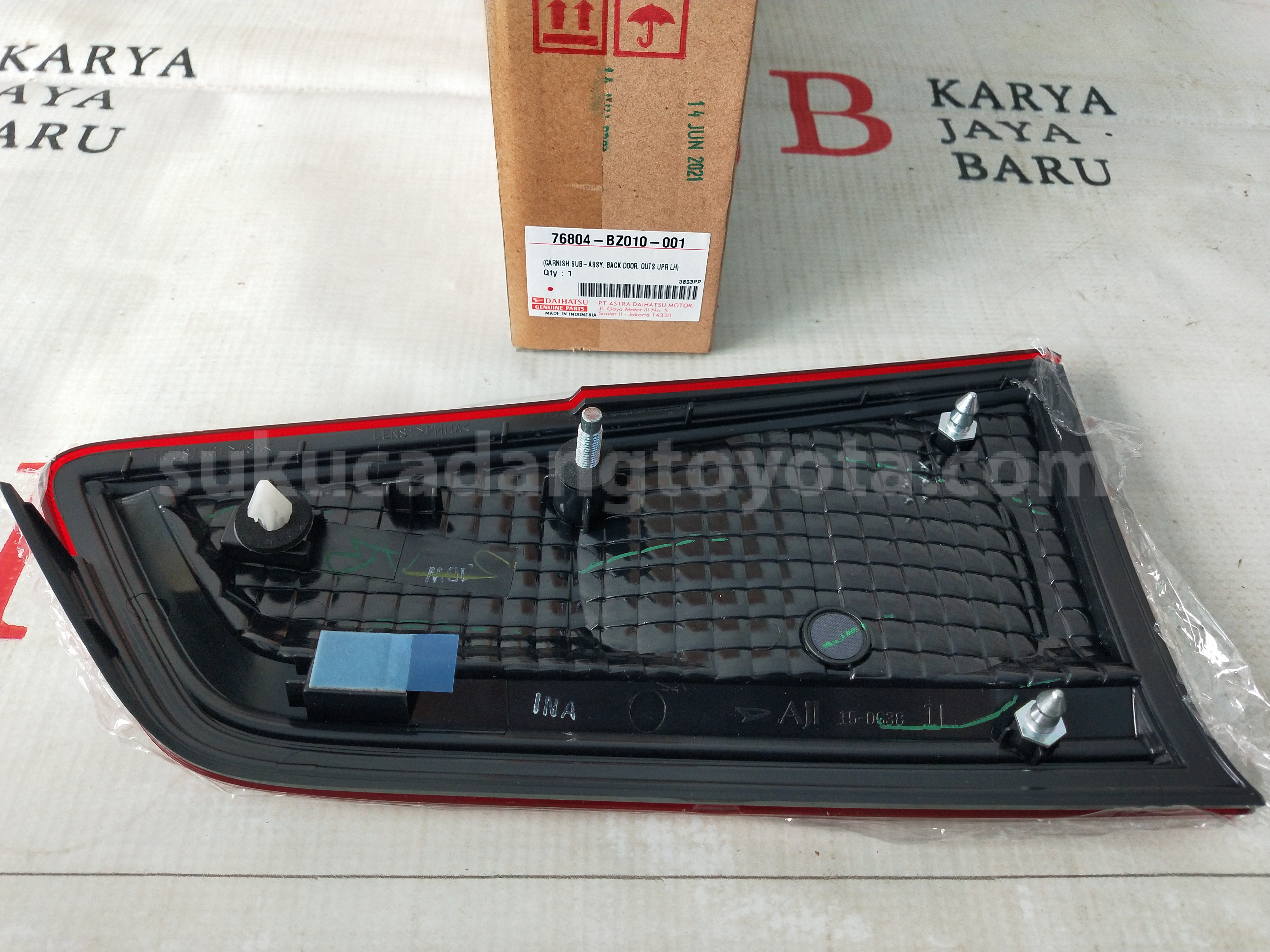 76804BZ010 GARNISH BACK DOOR L - TOYOTA