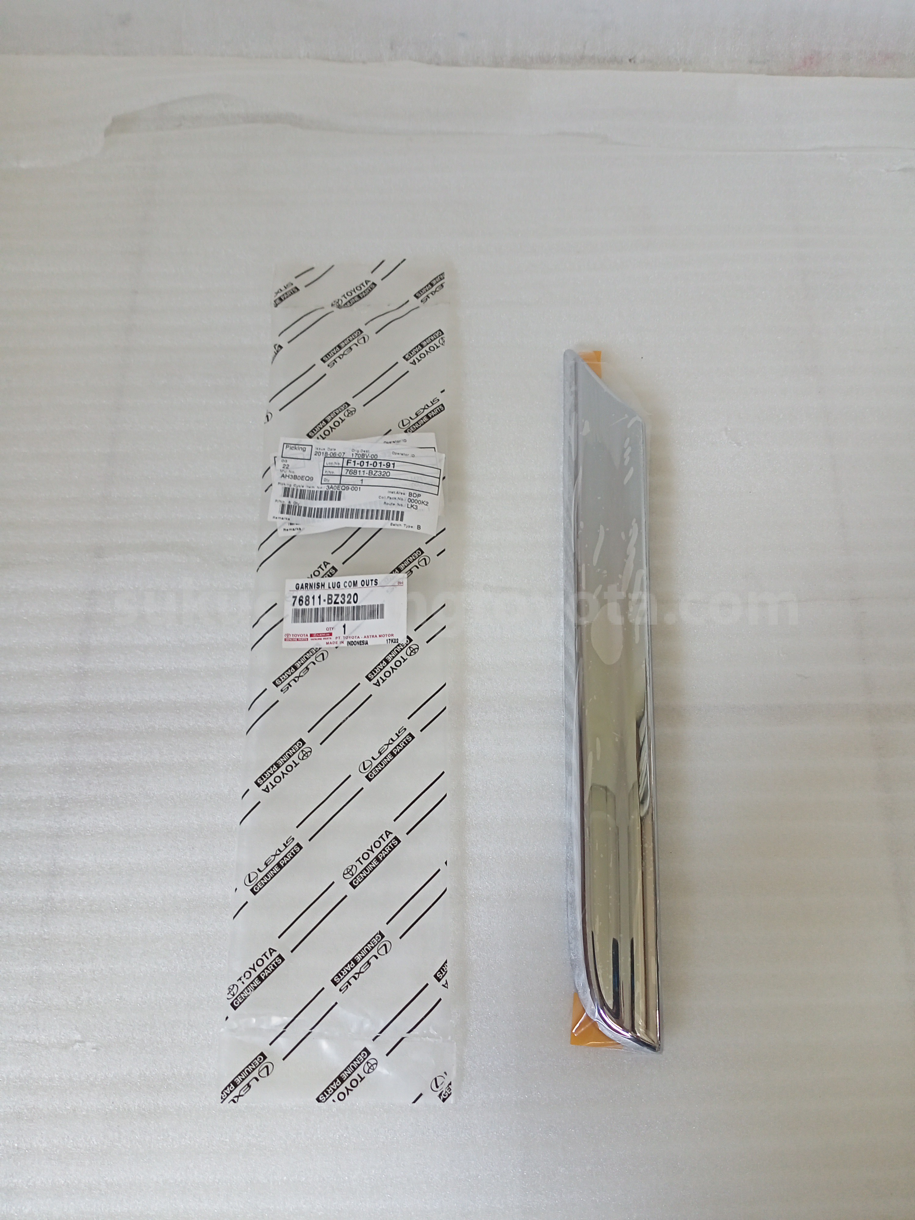 76811BZ320 GARNISH LUG COM OUTS - TOYOTA