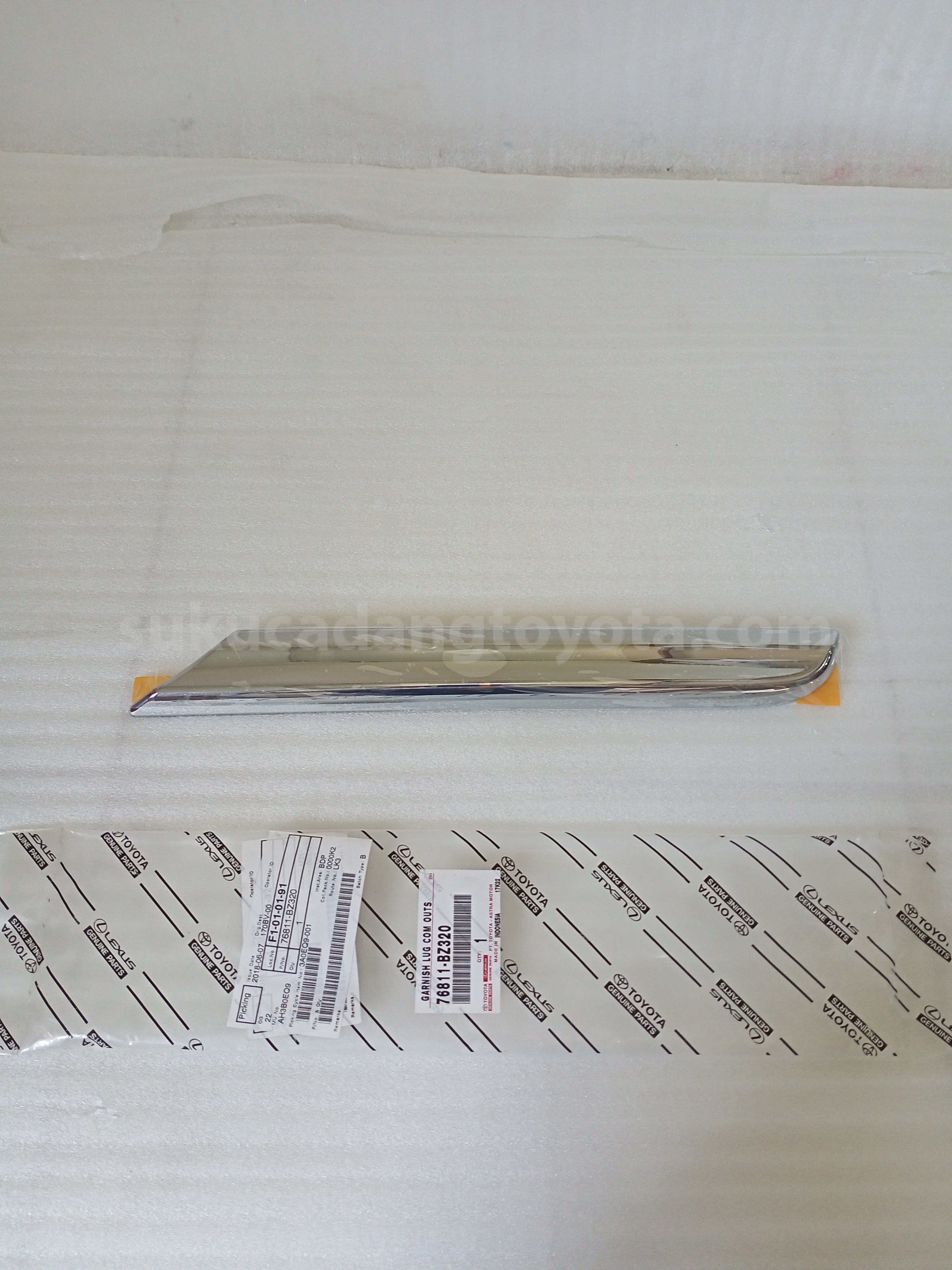 76811BZ320 GARNISH LUG COM OUTS - TOYOTA