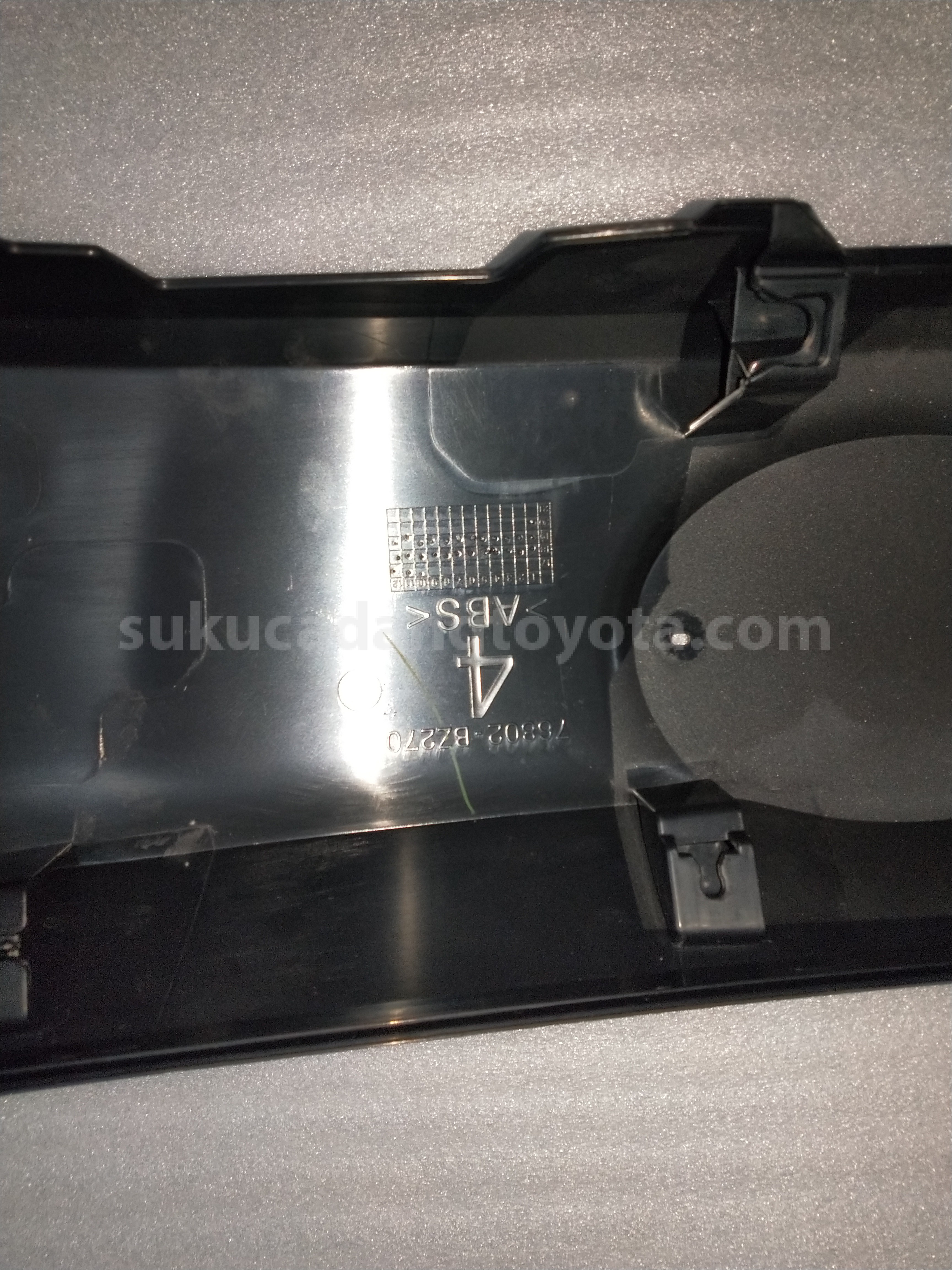 76811BZ500 GARNISH, BACK DR OUT - TOYOTA