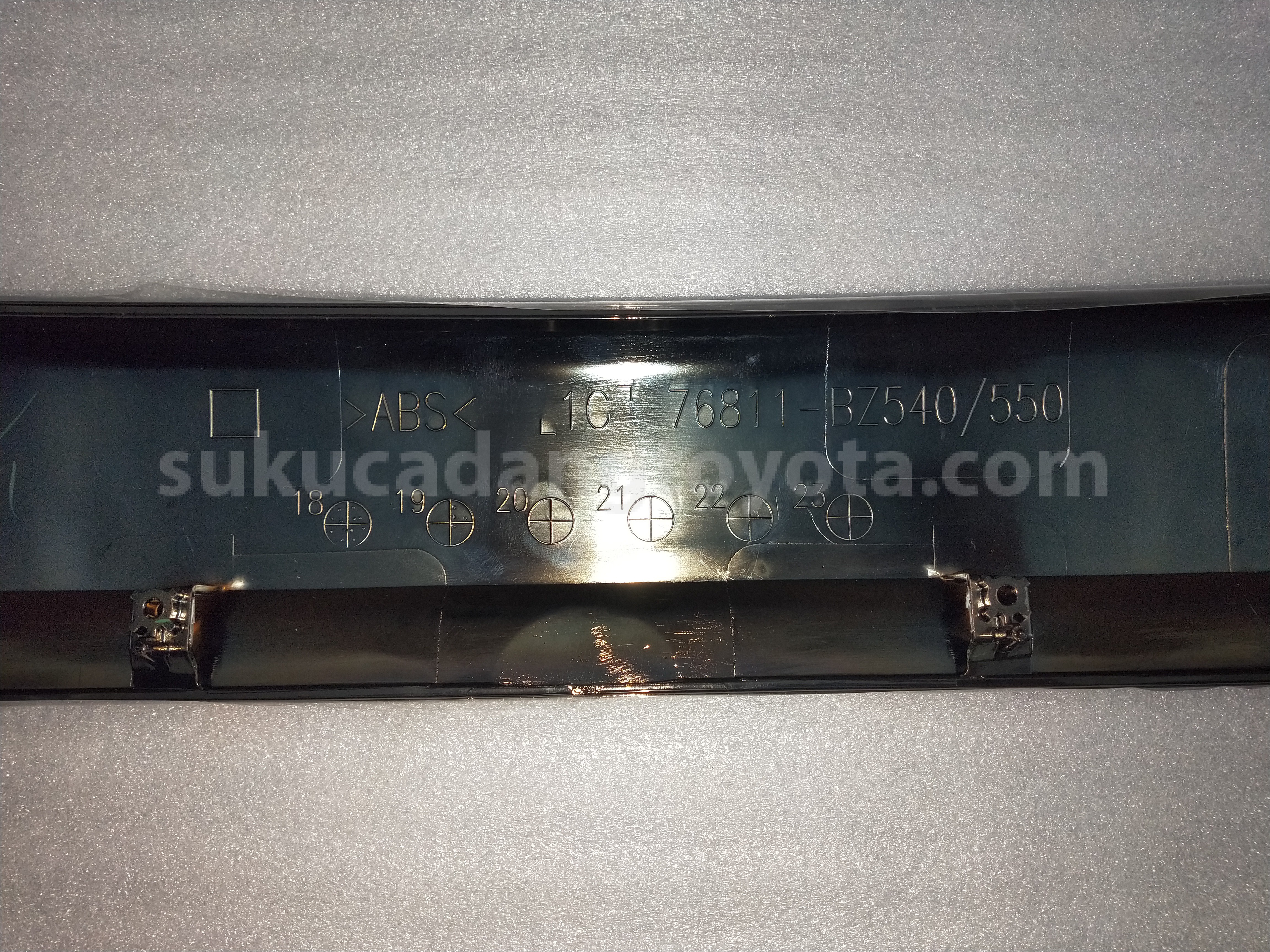 76811BZ550 GARNISH, BACK DR OUT - TOYOTA