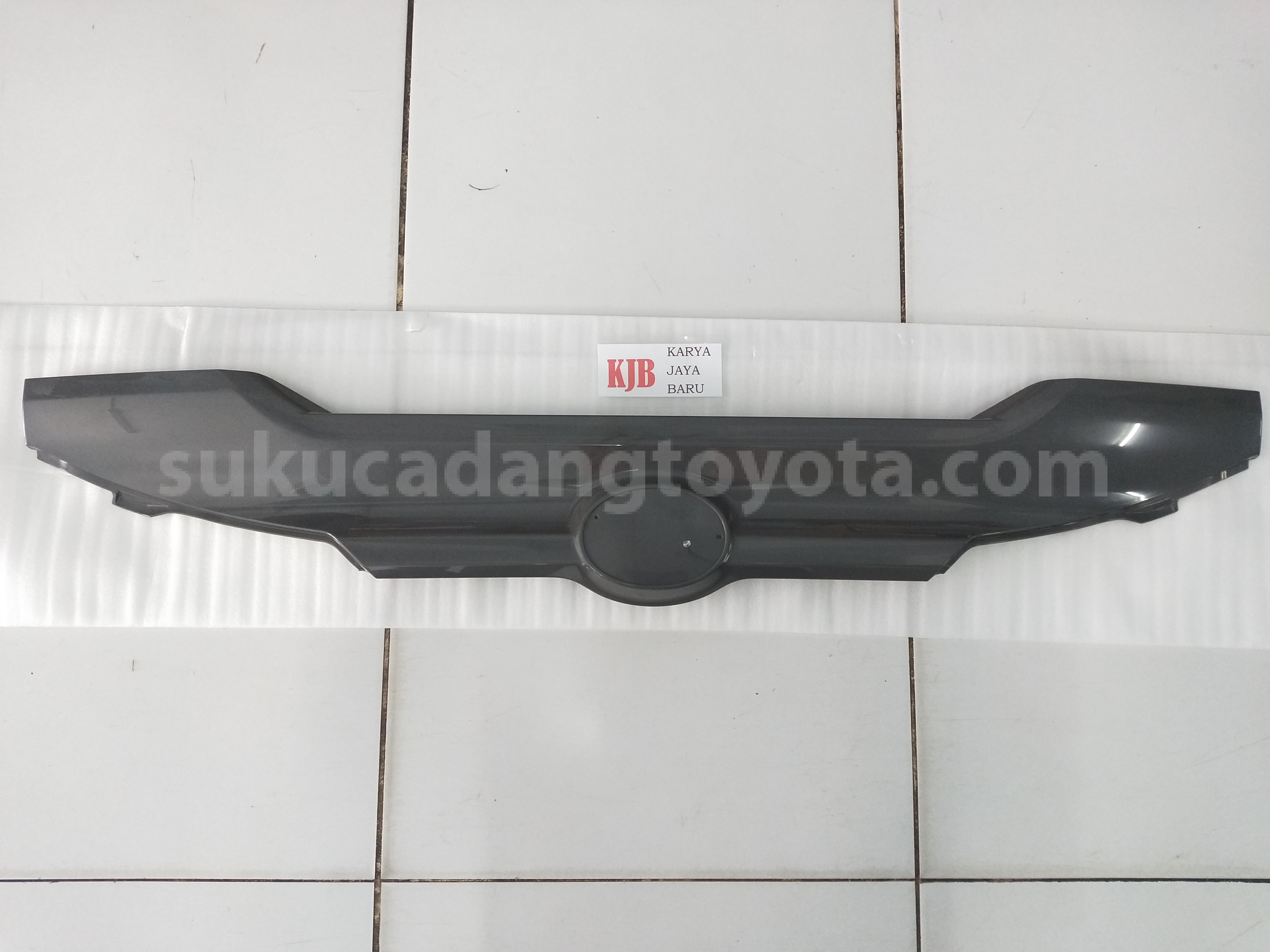 76811BZ660 GARNISH LUG COM OUTS - TOYOTA