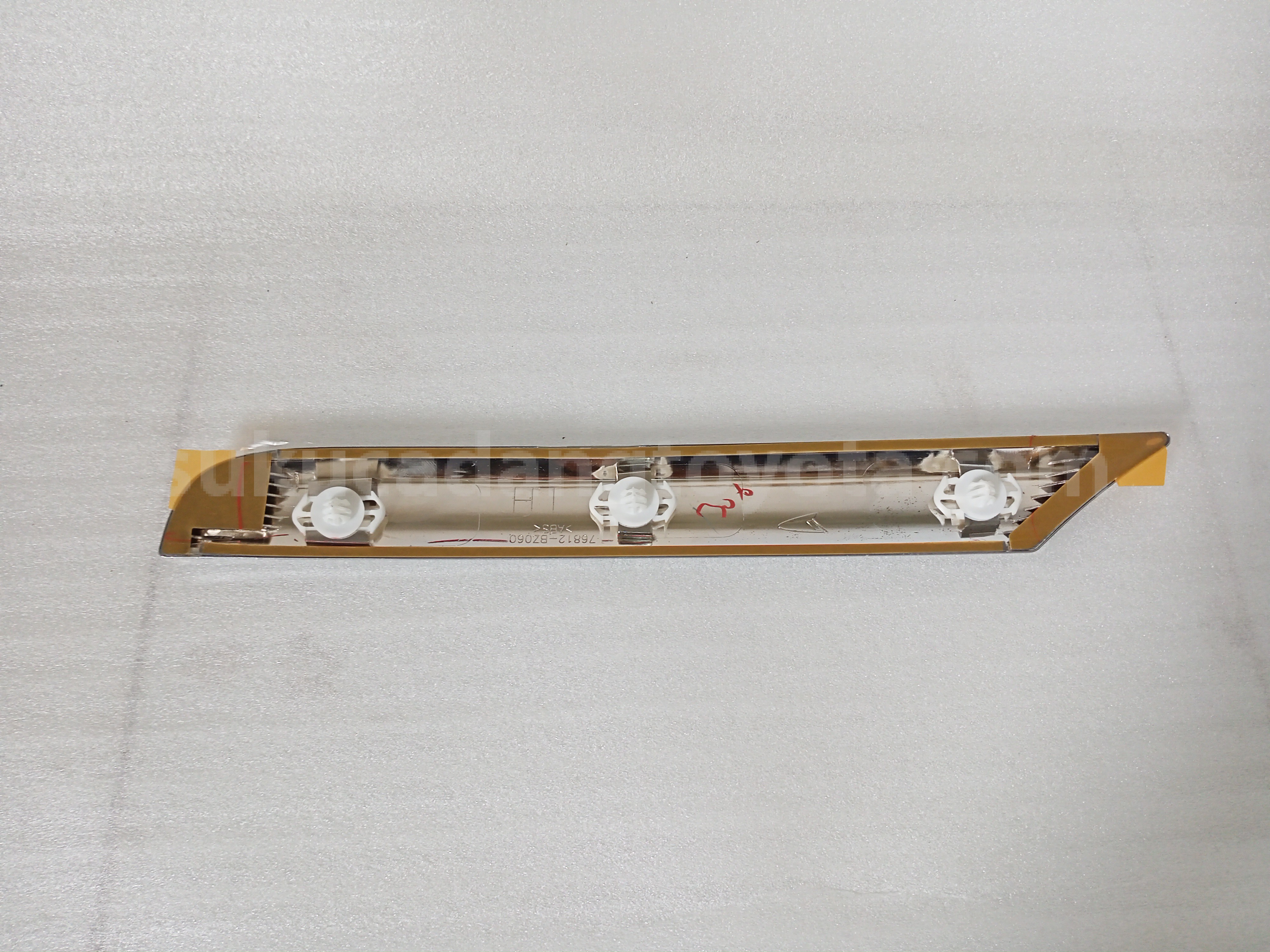 76812BZ060 GARNISH BACK DR OUT2 - TOYOTA