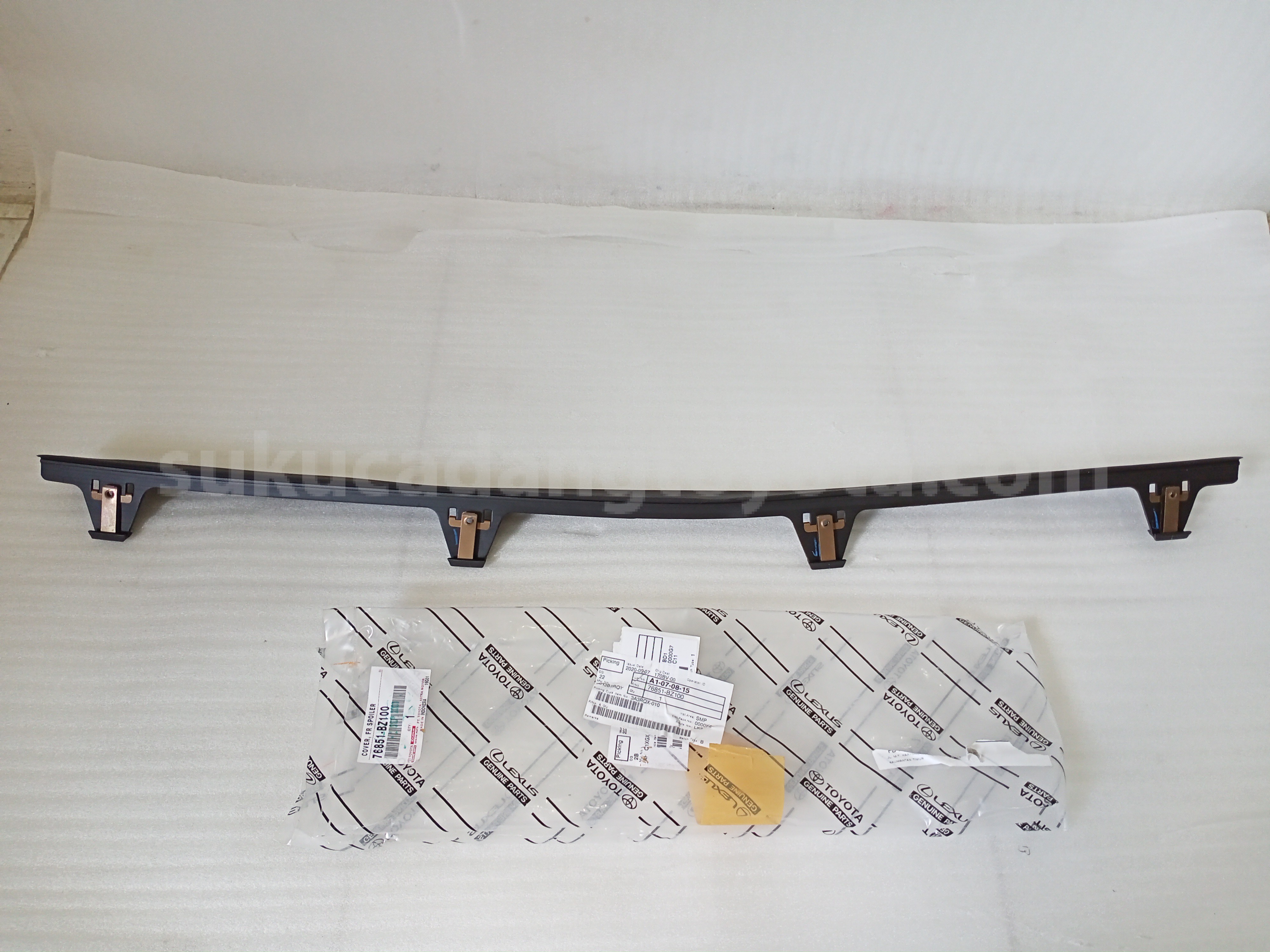 76851BZ100 COVER, FR SPOILER - TOYOTA
