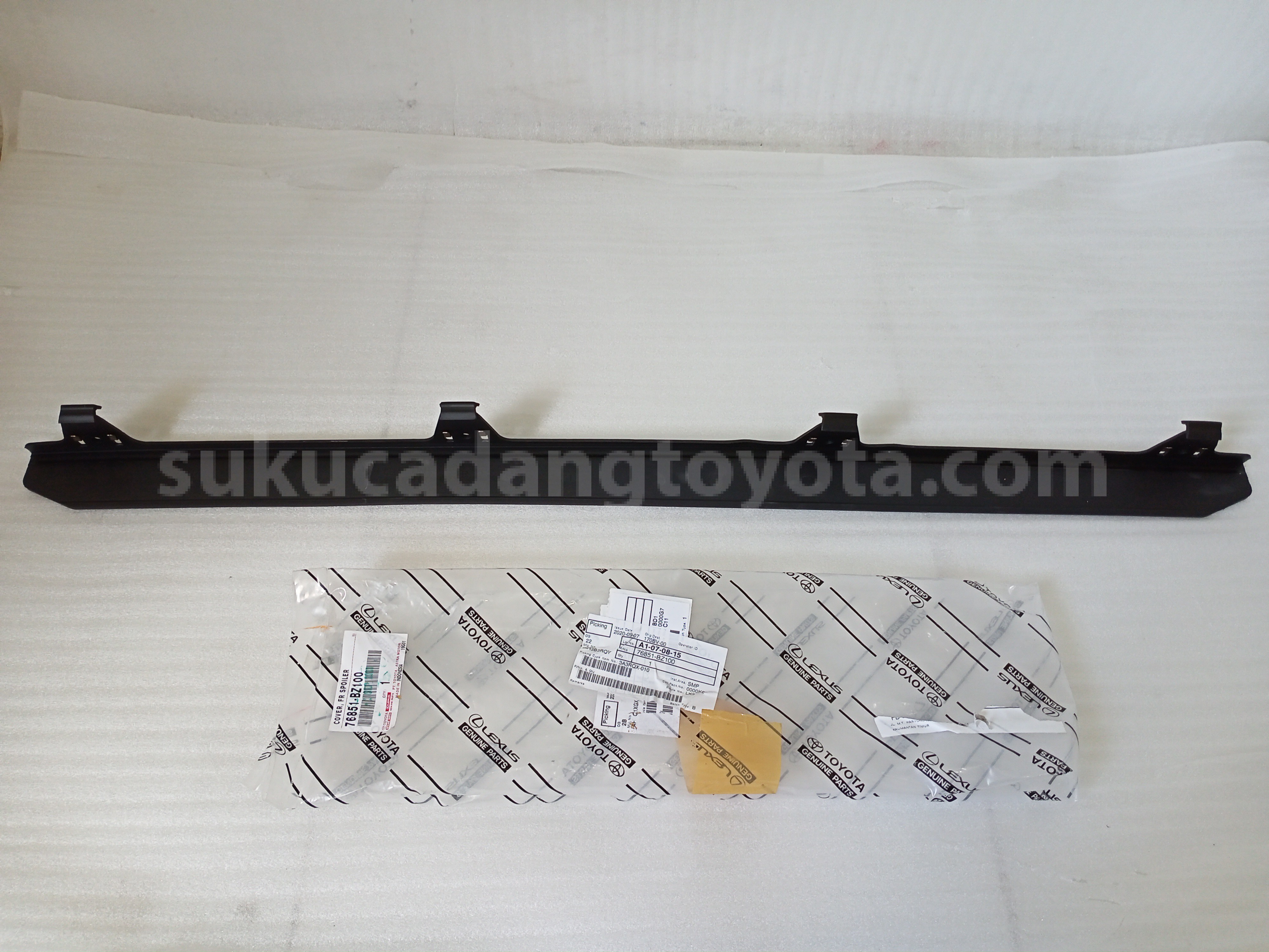 76851BZ100 COVER, FR SPOILER - TOYOTA