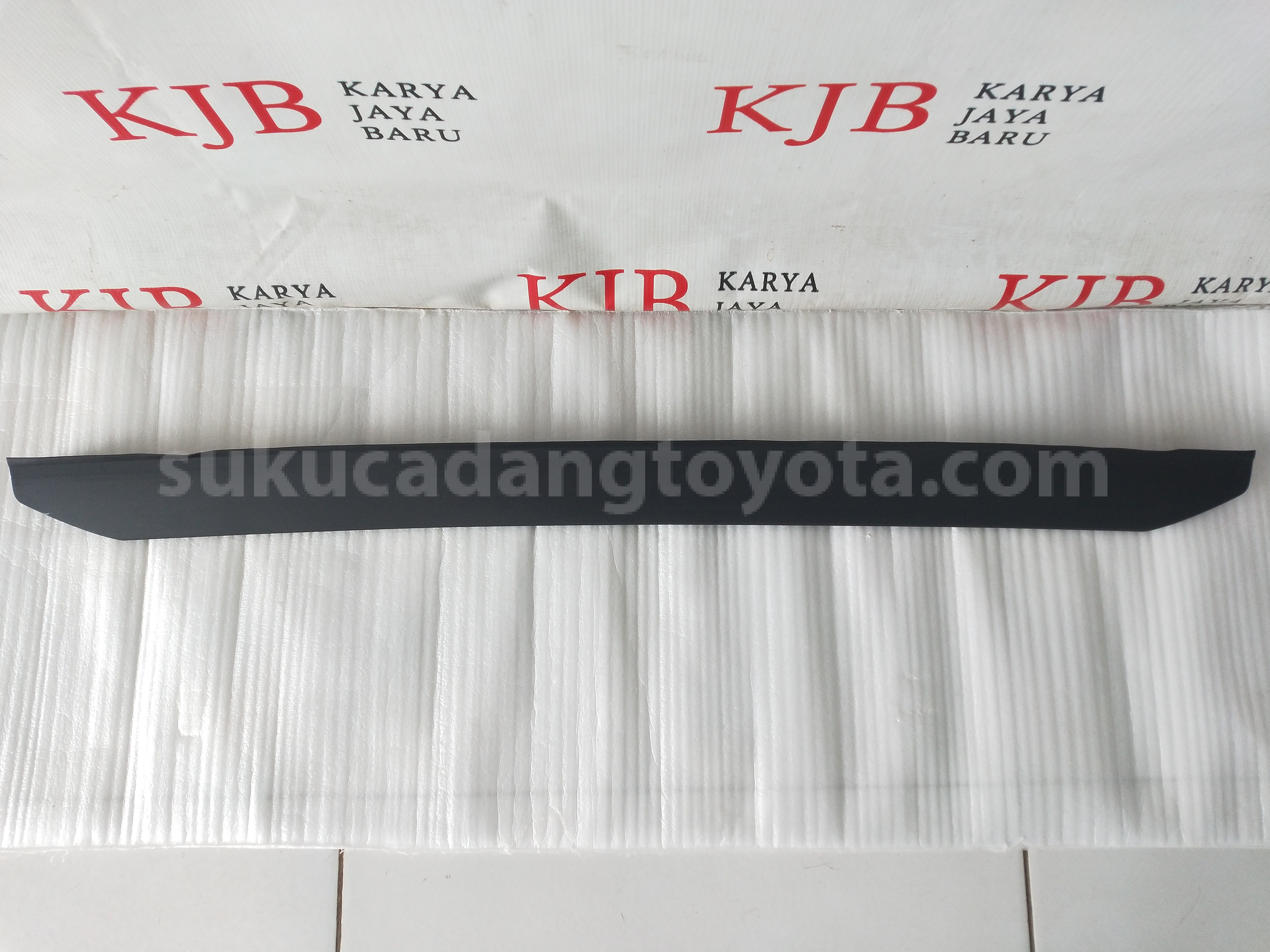 76851BZ170 COVER, FR SPOILER - TOYOTA