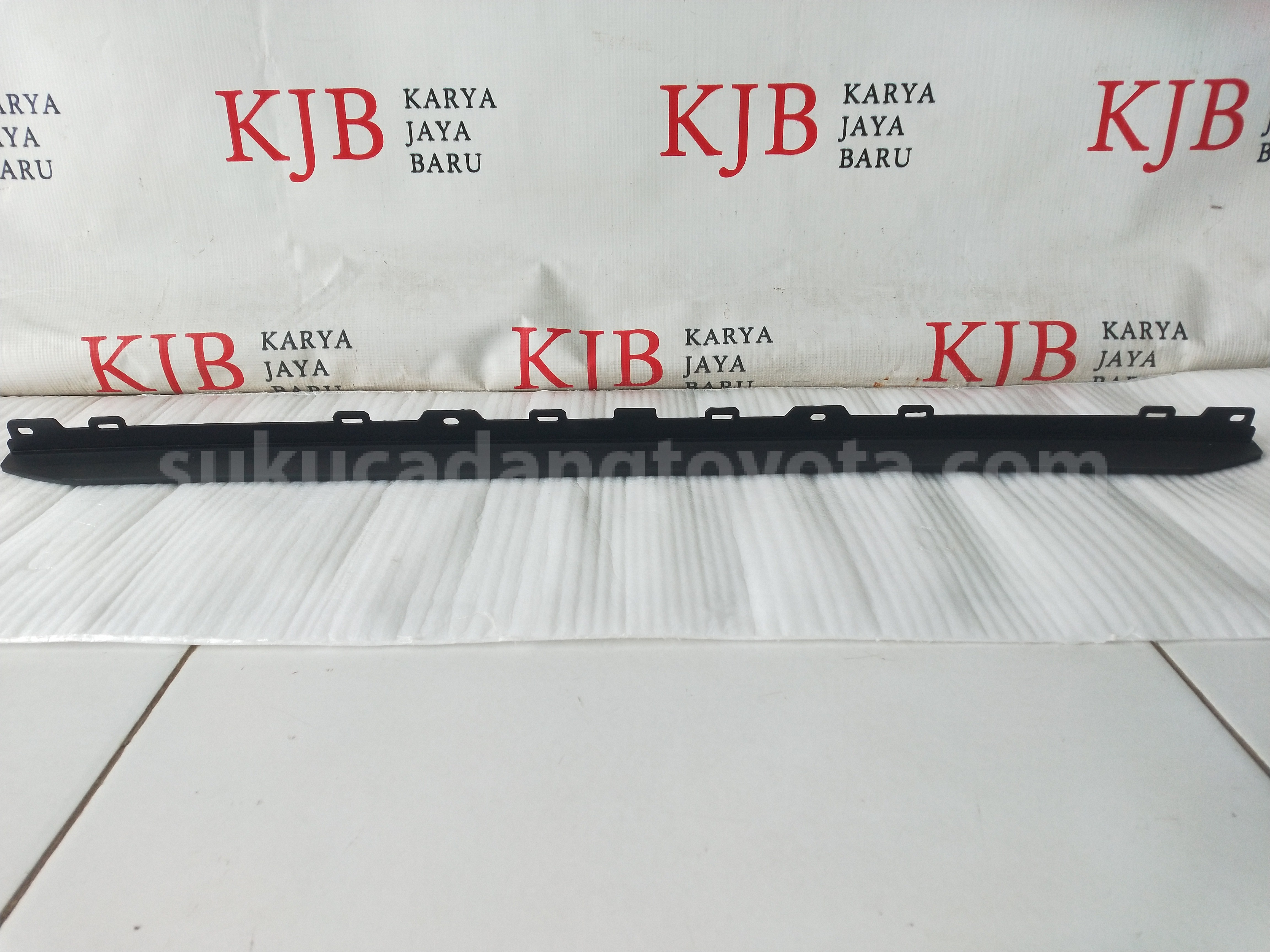 76851BZ170 COVER, FR SPOILER - TOYOTA