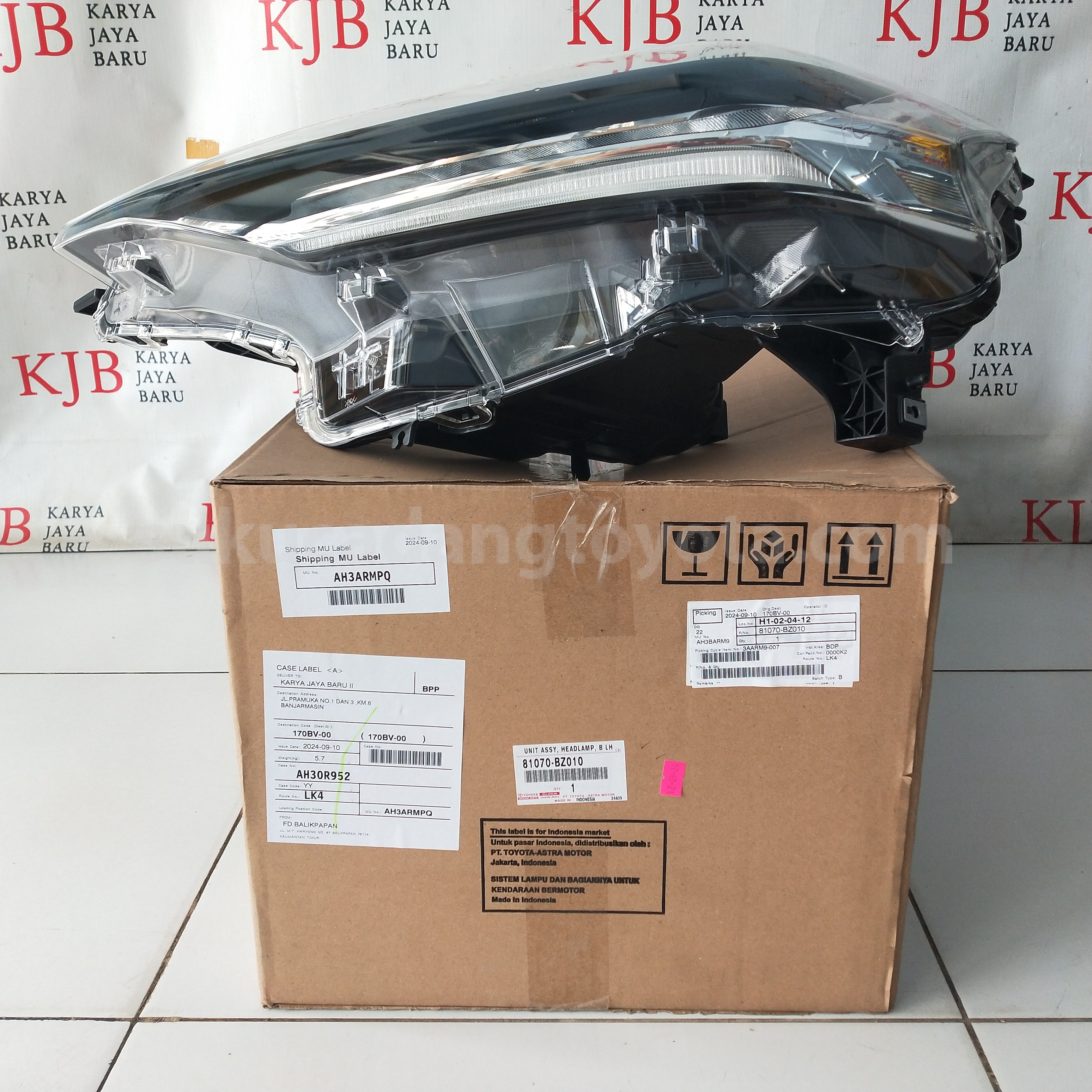 81070BZ010 UNIT ASSY, HEADLAMP, B LH - TOYOTA