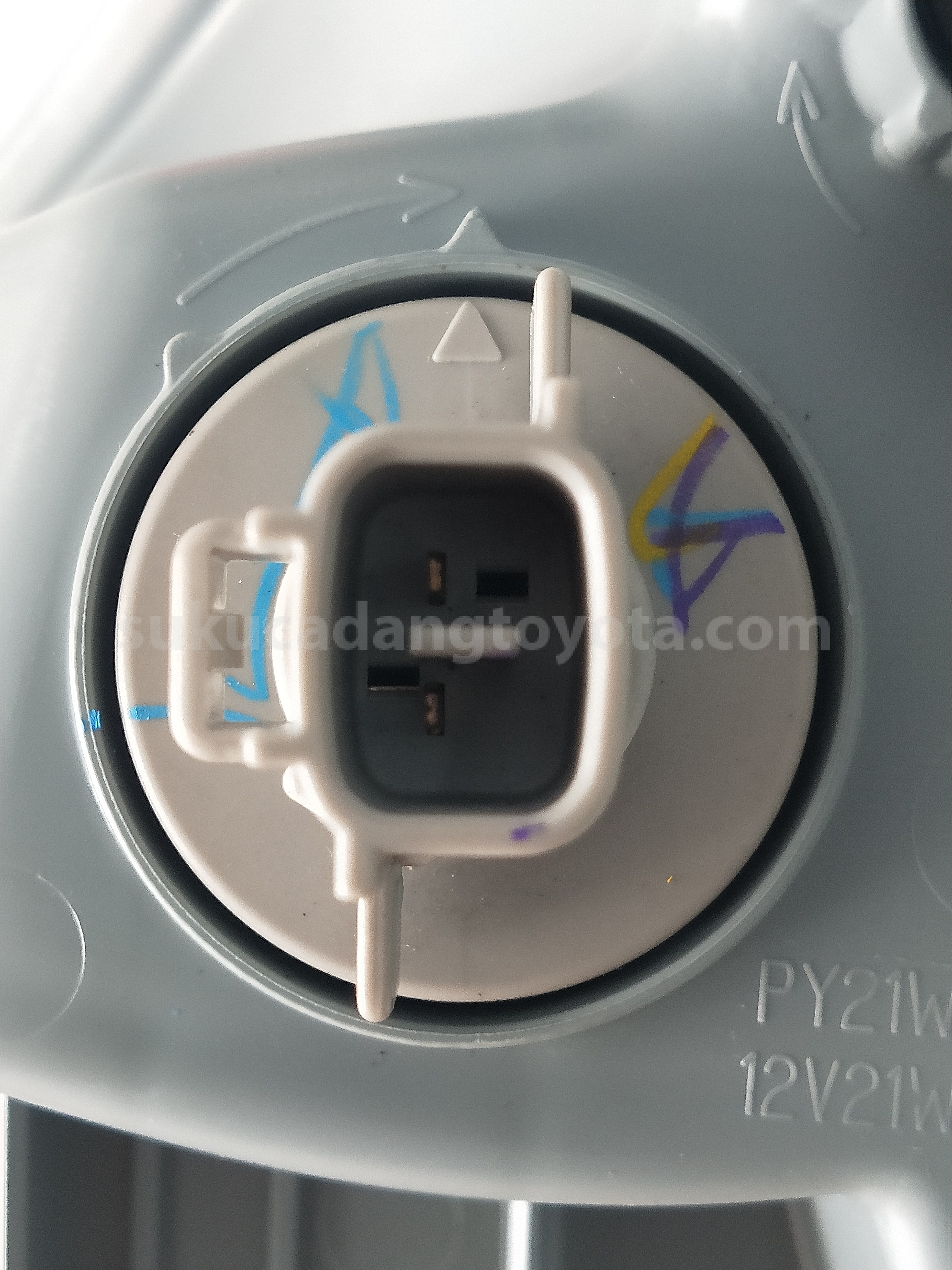 811100D530 HEADLAMP ASSY, RH - TOYOTA