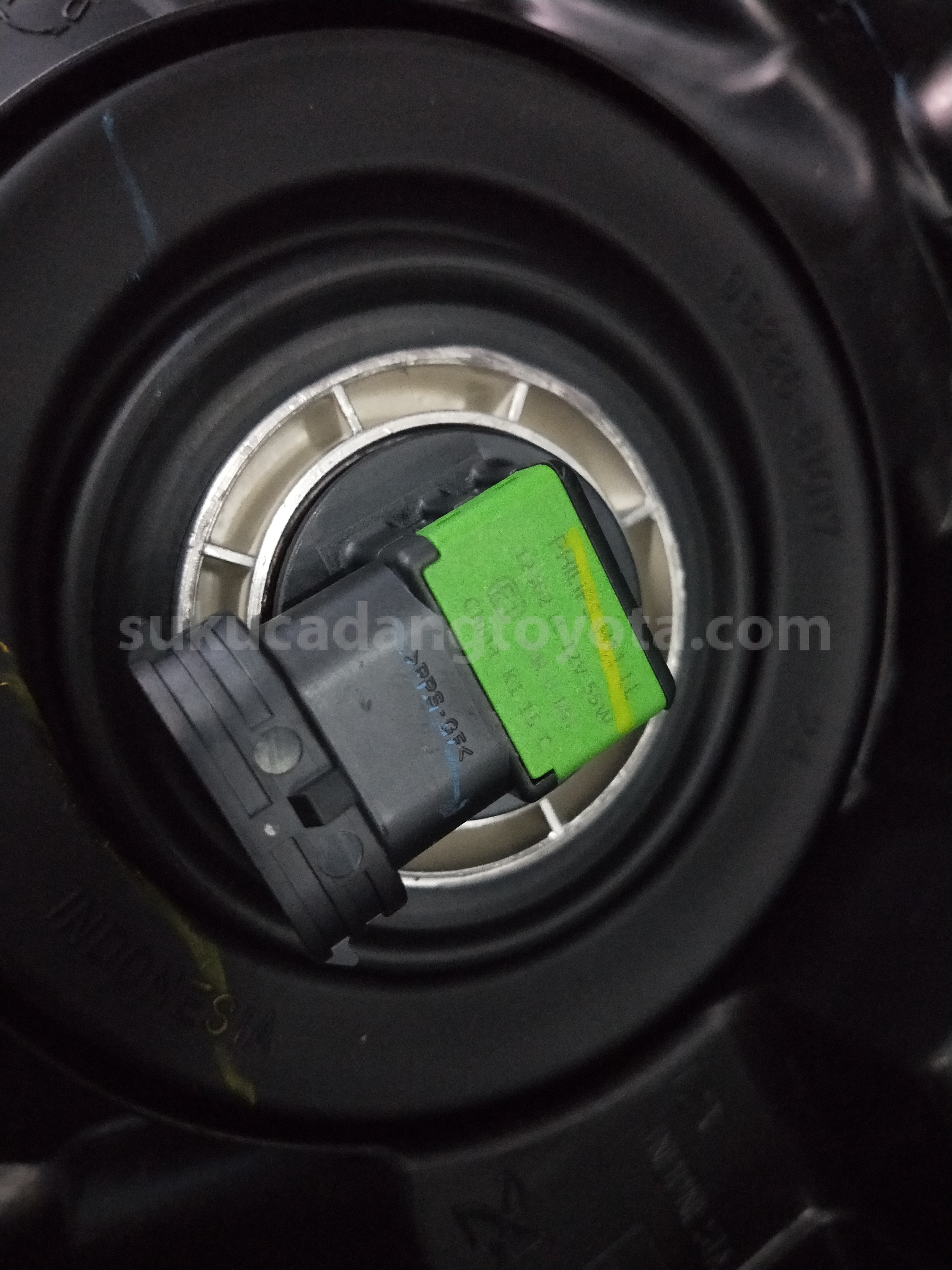 811100DB50 HEADLAMP ASSY, RH - TOYOTA