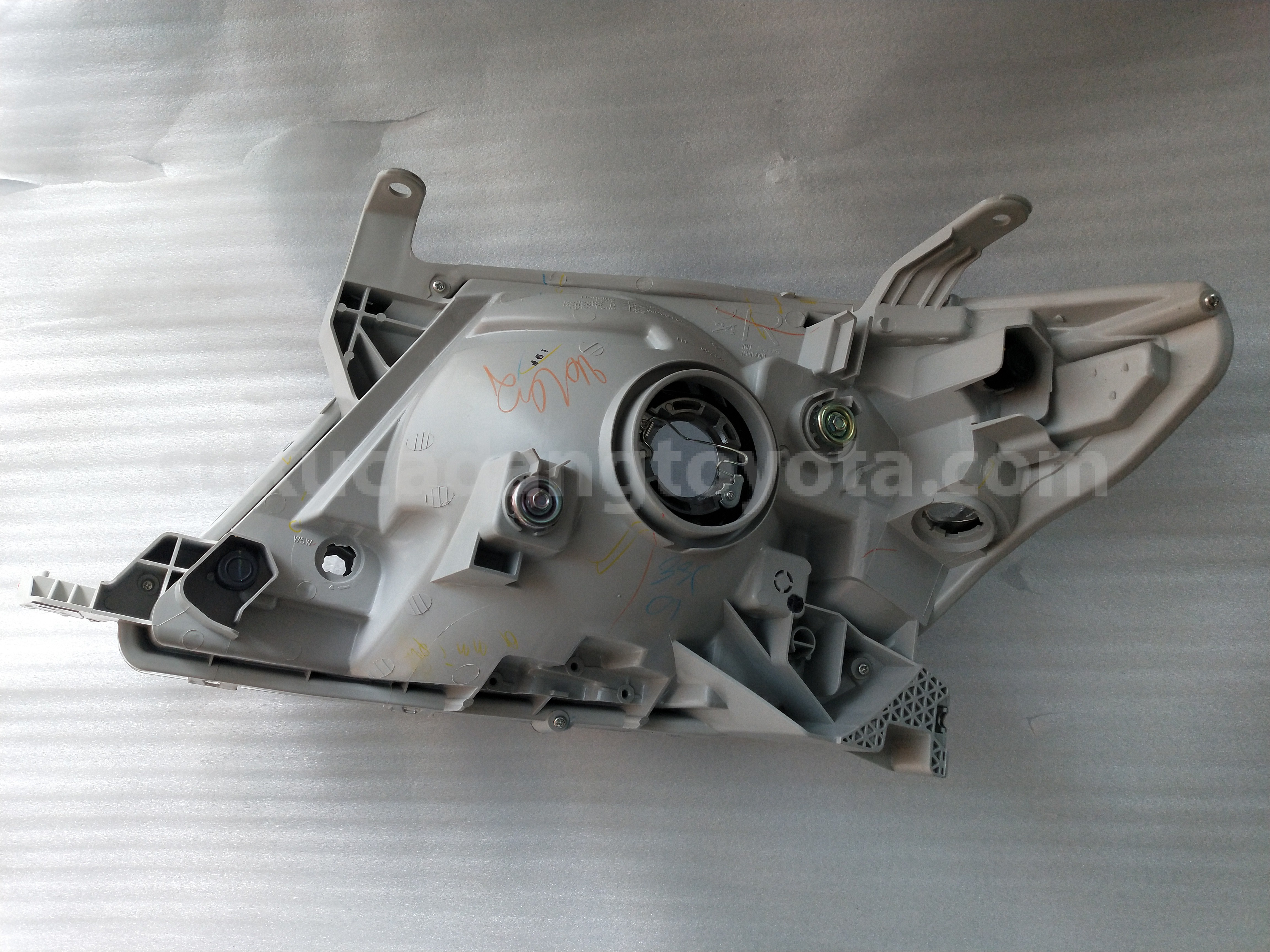 811300K180 UNIT ASSY, HEADLAMP, - TOYOTA