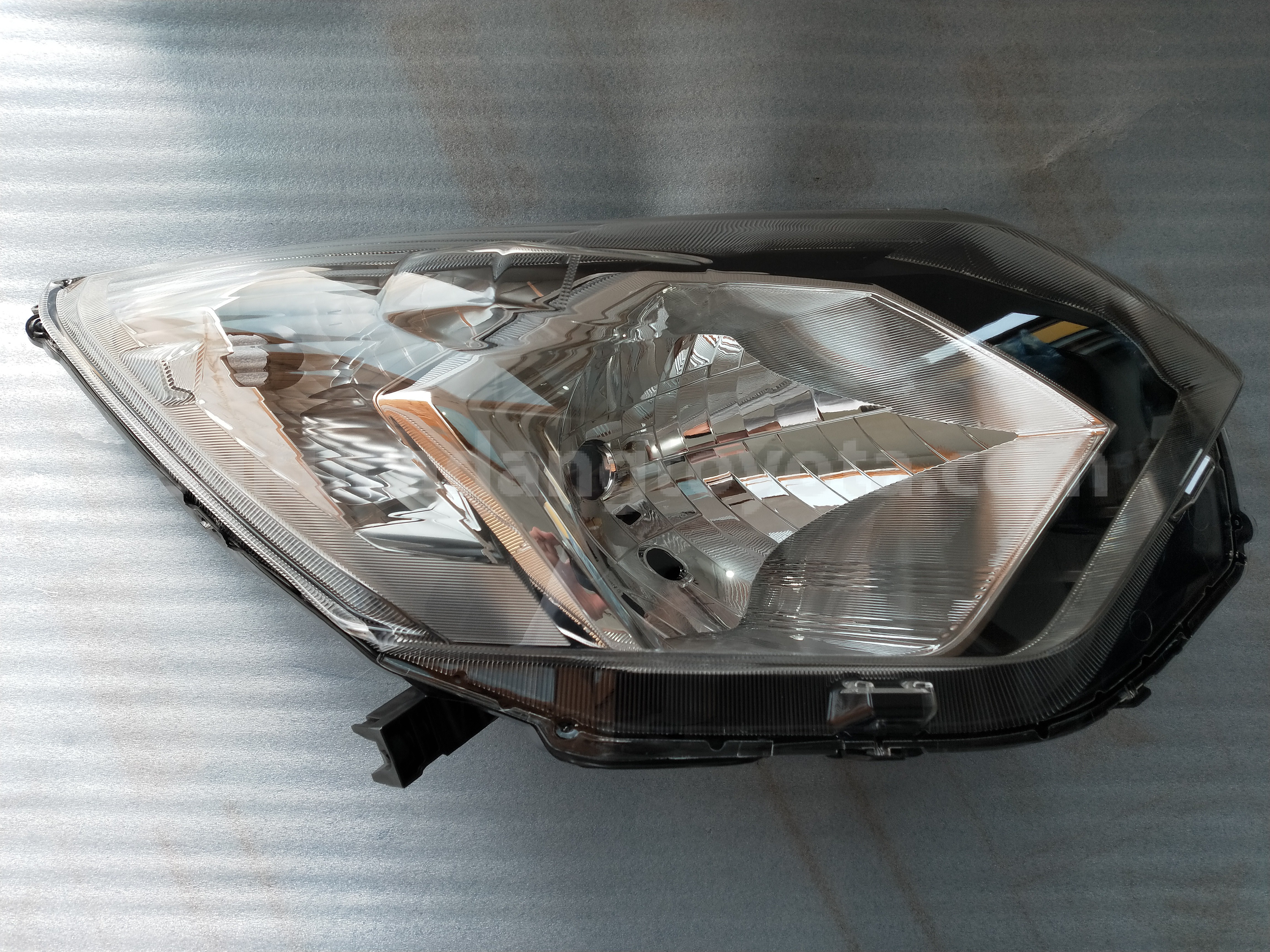 81130BZ310 UNIT A/S HEADLAMP RH - TOYOTA