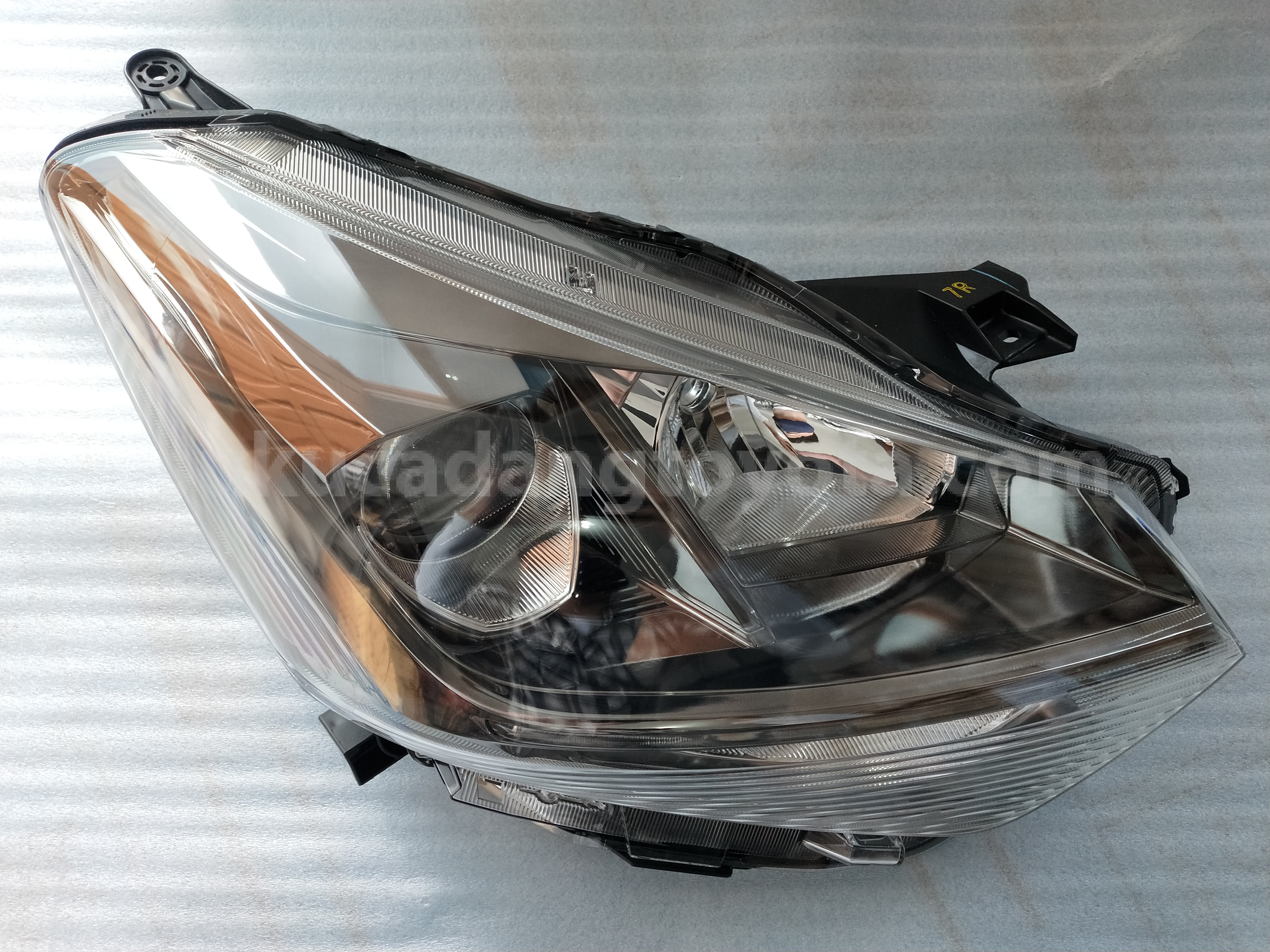 81130BZ350 UNIT A/S HEADLAMP RH - TOYOTA