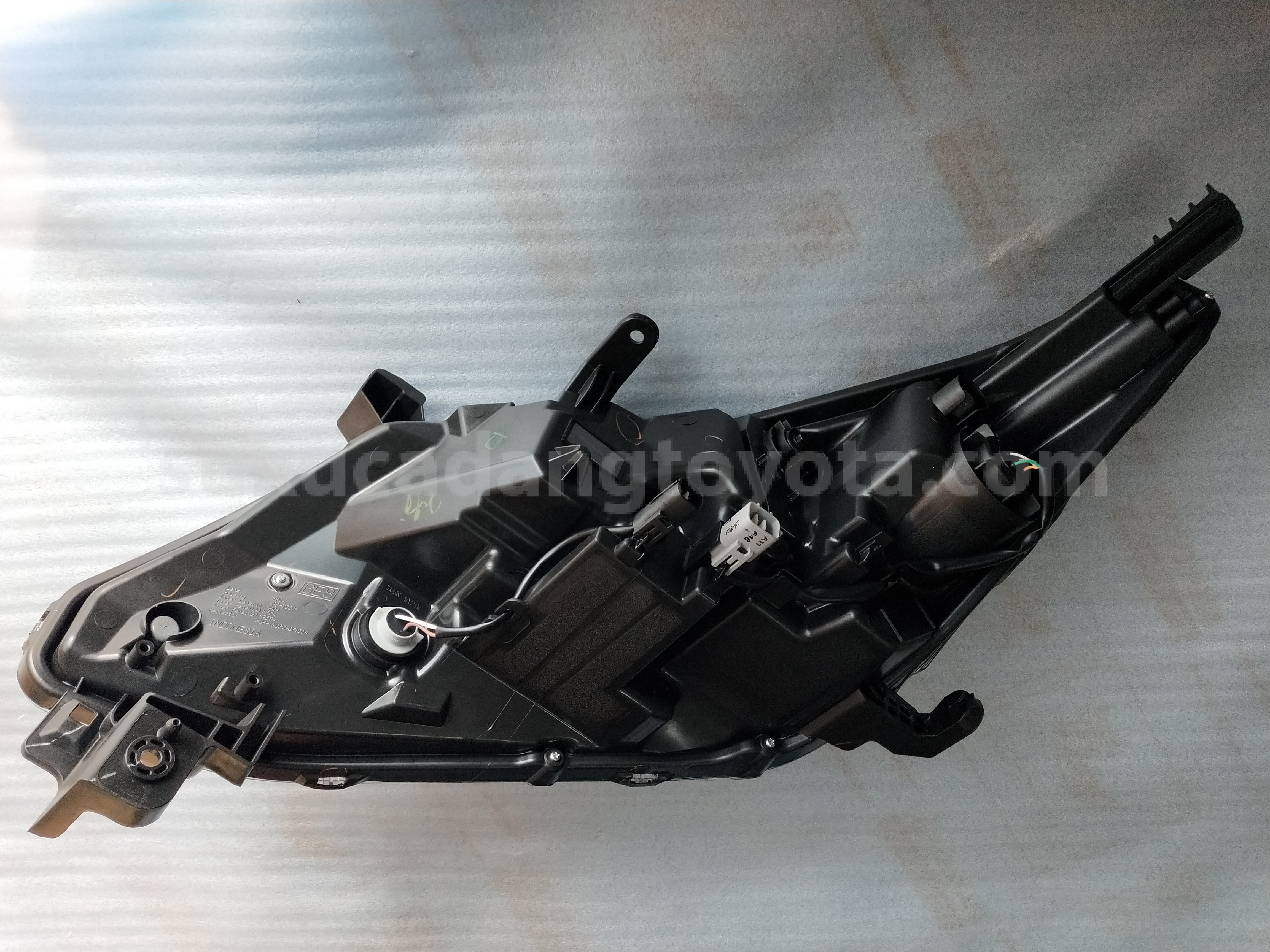 81130BZ620 UNIT A/S HEADLAMP RH - TOYOTA
