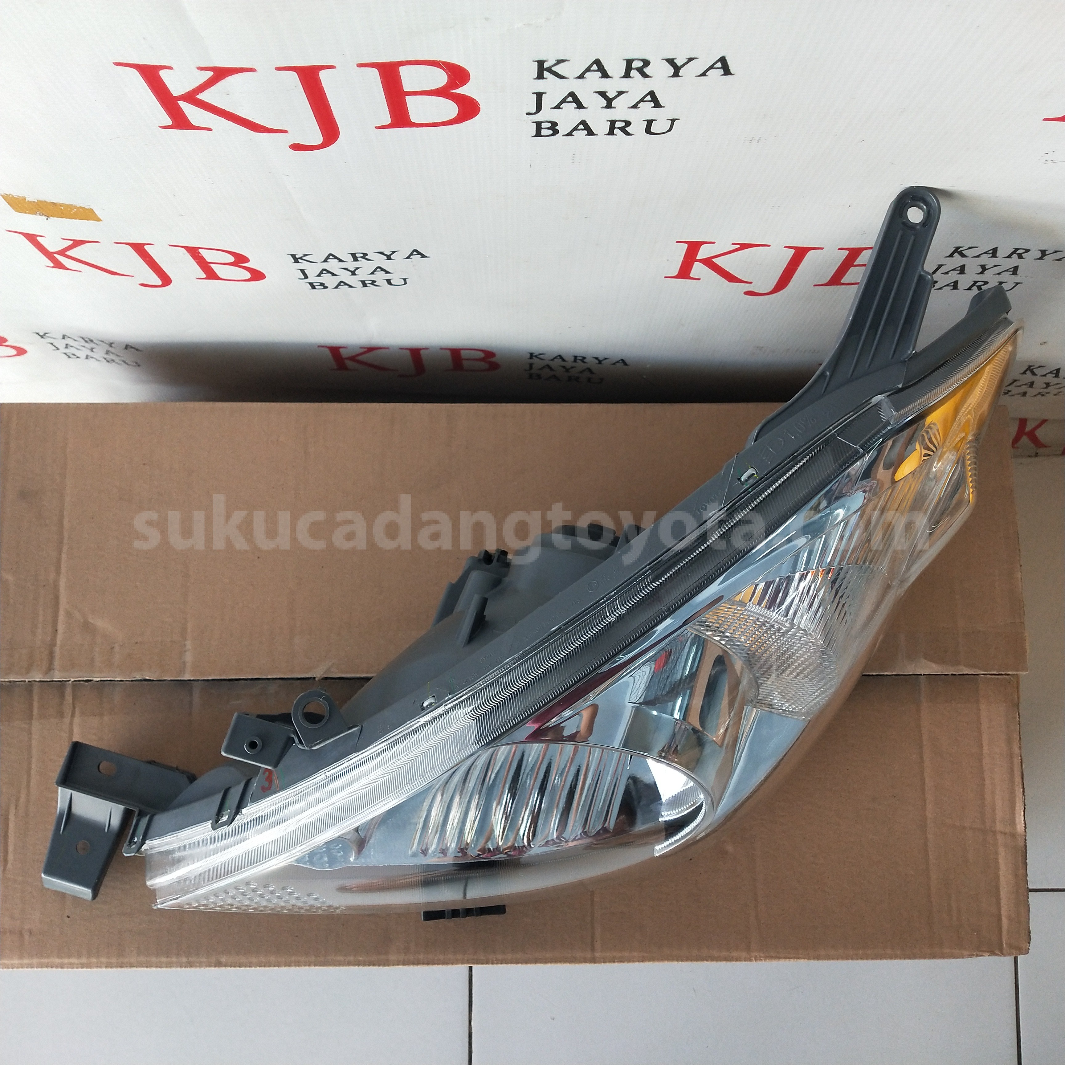 811500K130 HEADLAMP ASSY, LH - TOYOTA