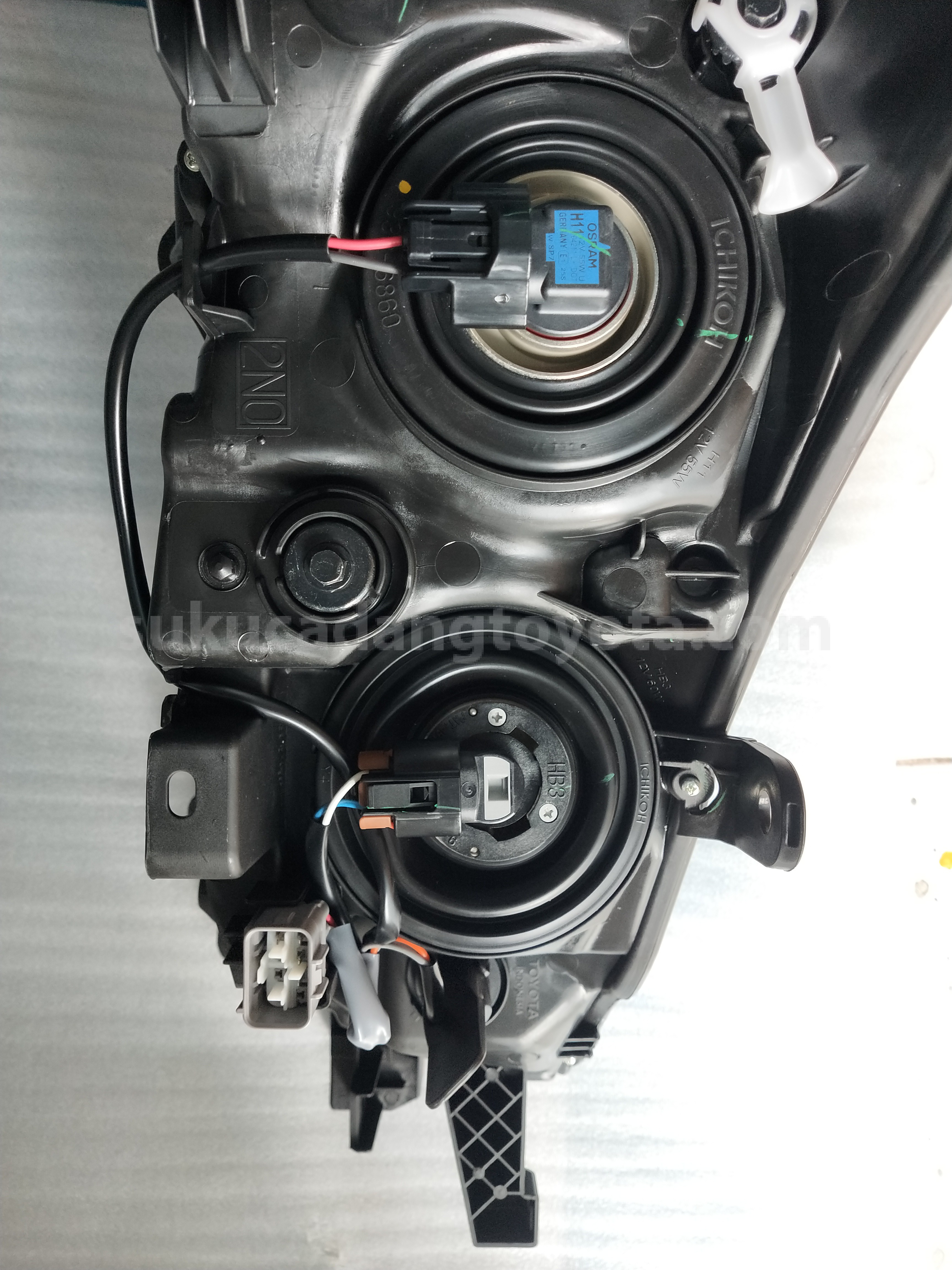 811500K580 HEADLAMP ASSY, LH - TOYOTA