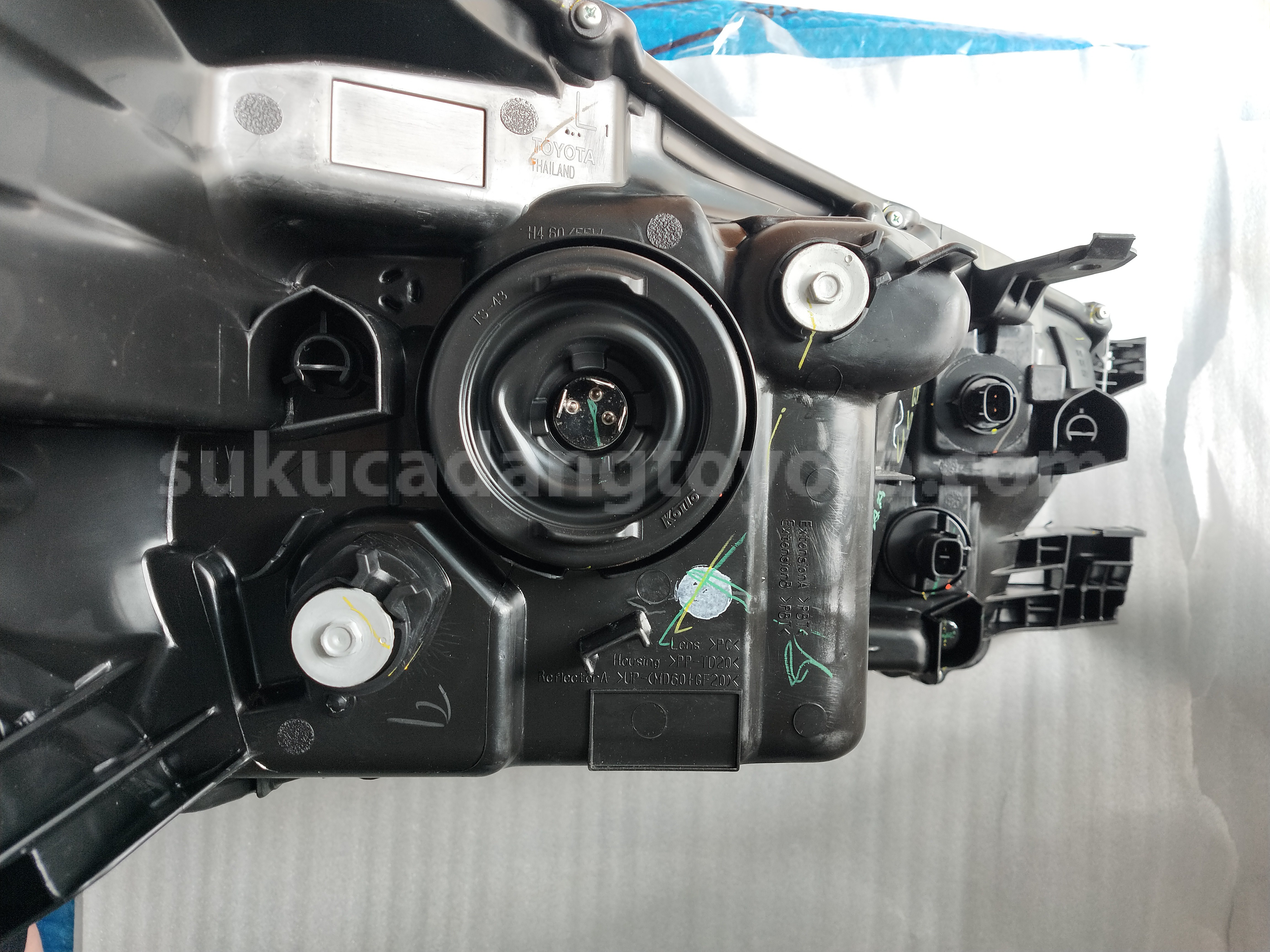 811500K652 HEADLAMP ASSY, LH - TOYOTA