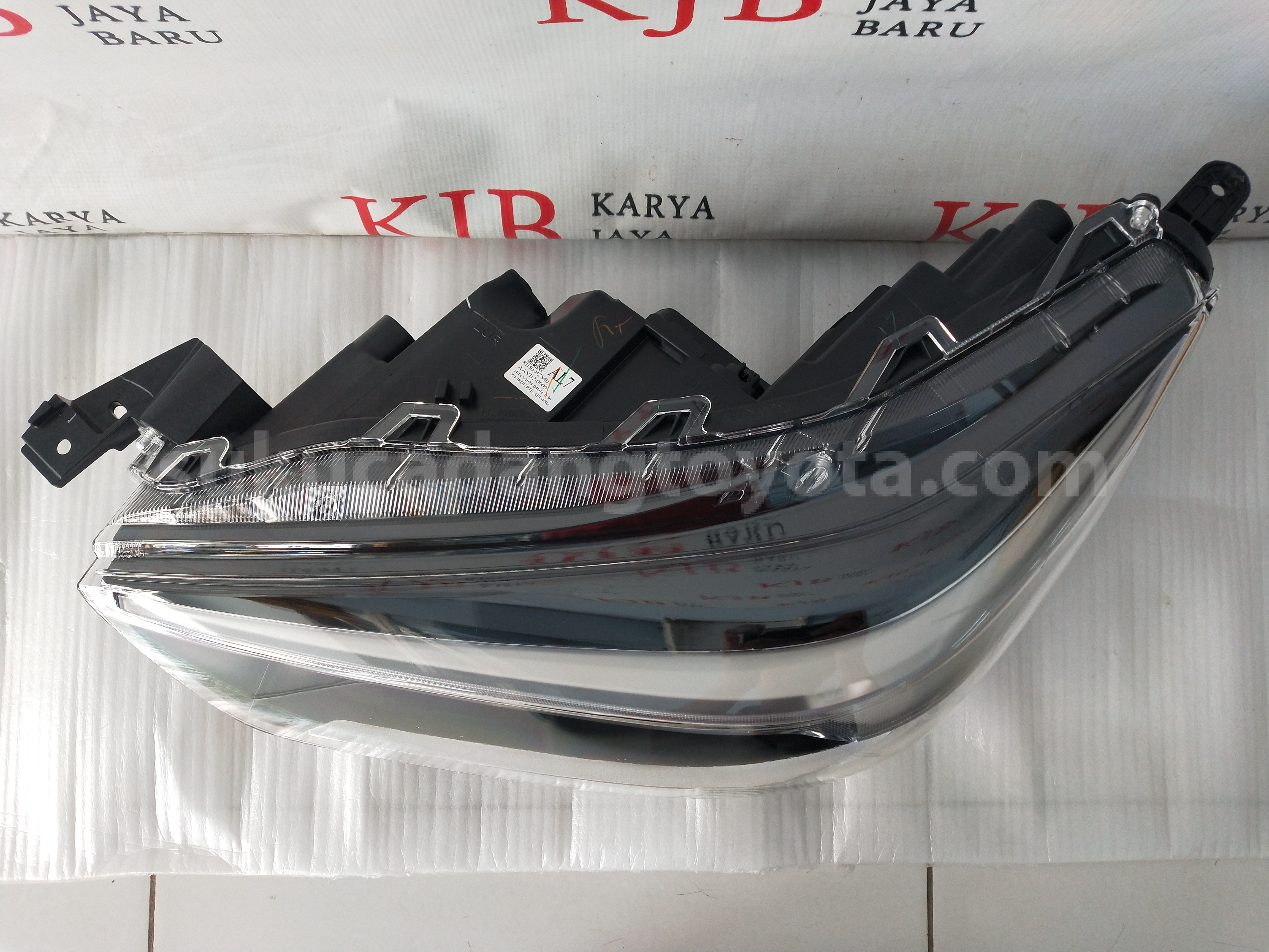 81150BZ840 HEADLAMP ASSY, LH - TOYOTA