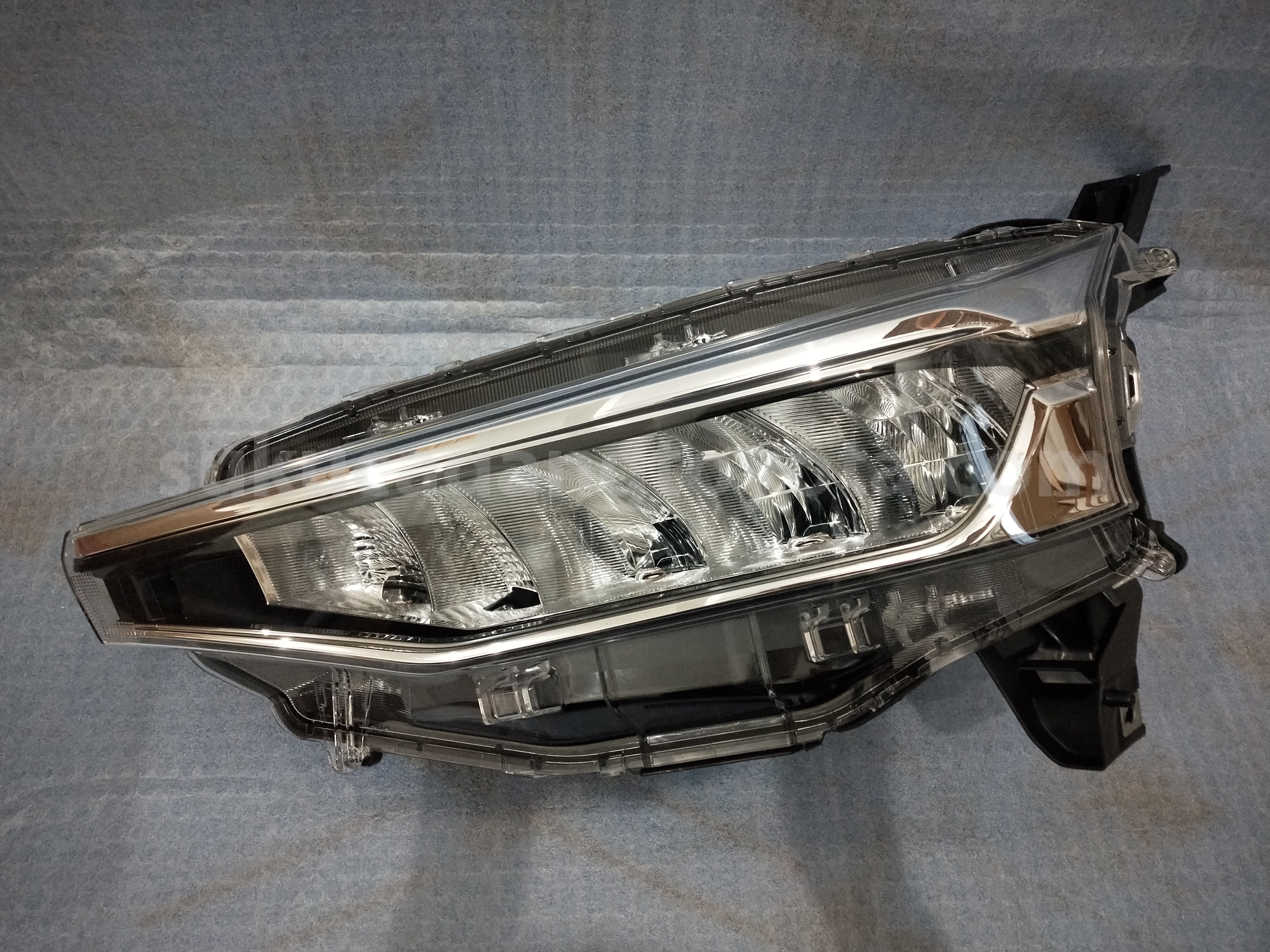 81150BZ880 HEADLAMP ASSY, LH - TOYOTA