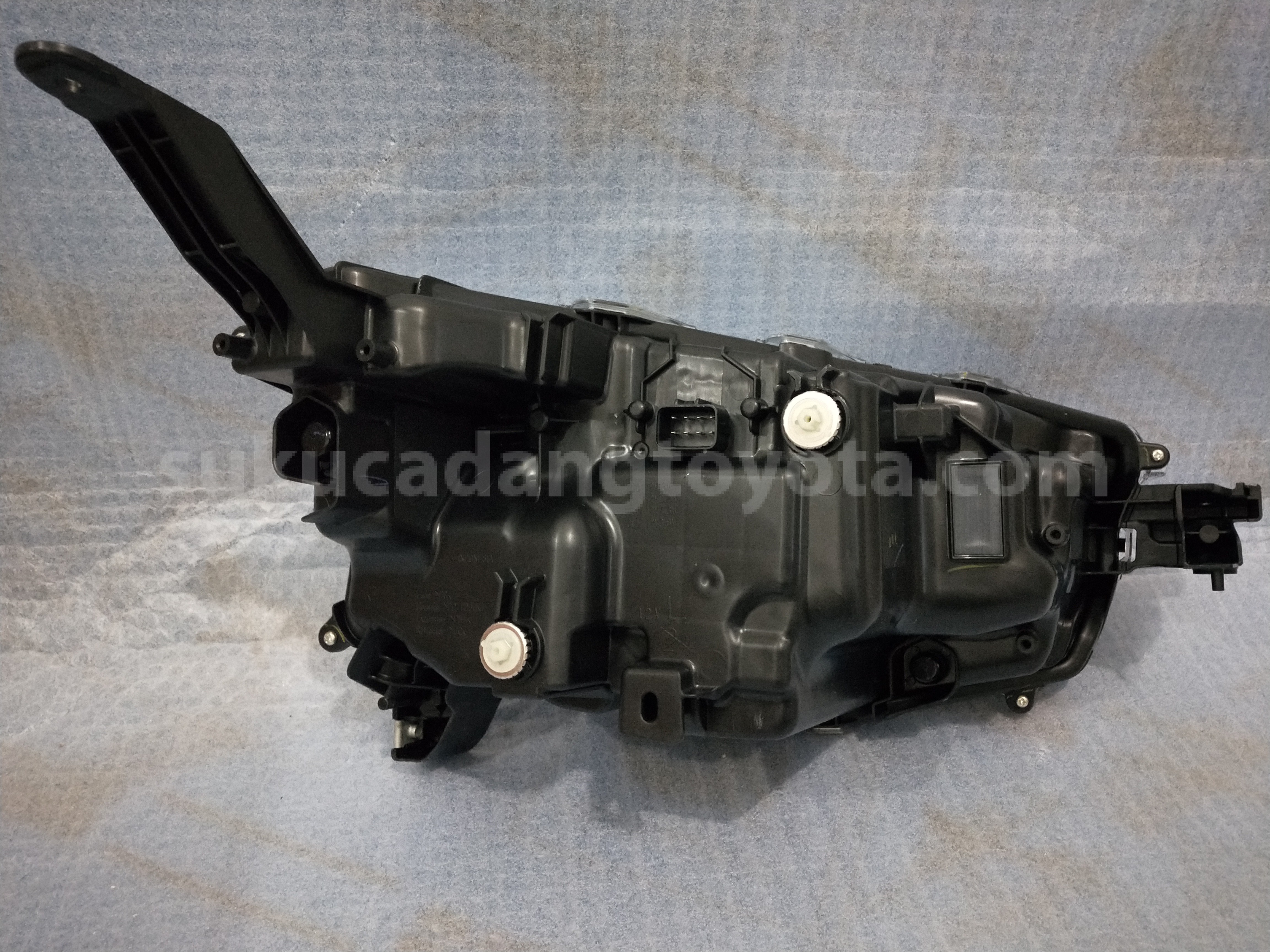 81150BZ880 HEADLAMP ASSY, LH - TOYOTA
