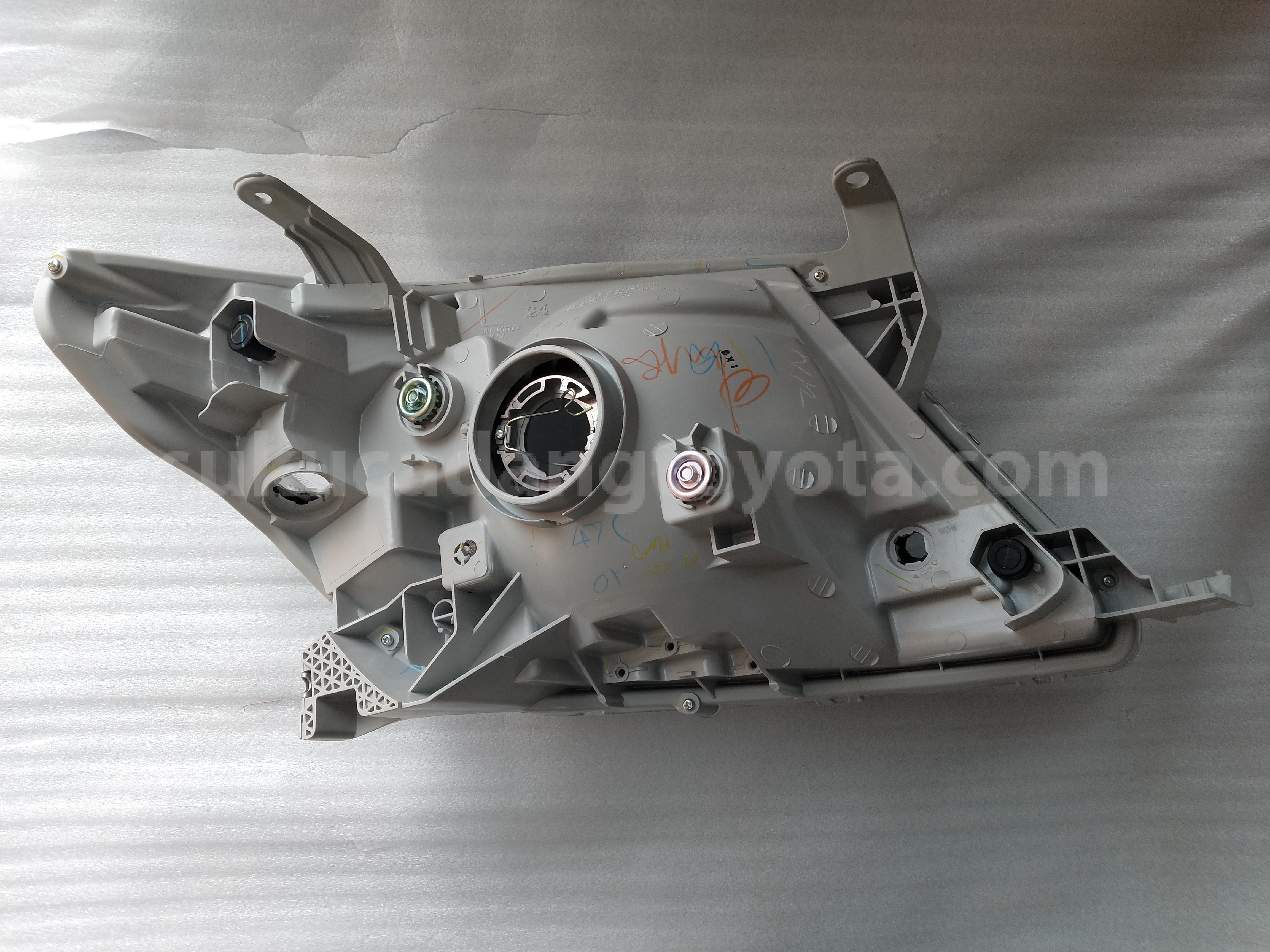 811700K180 UNIT ASSY, HEADLAMP, - TOYOTA